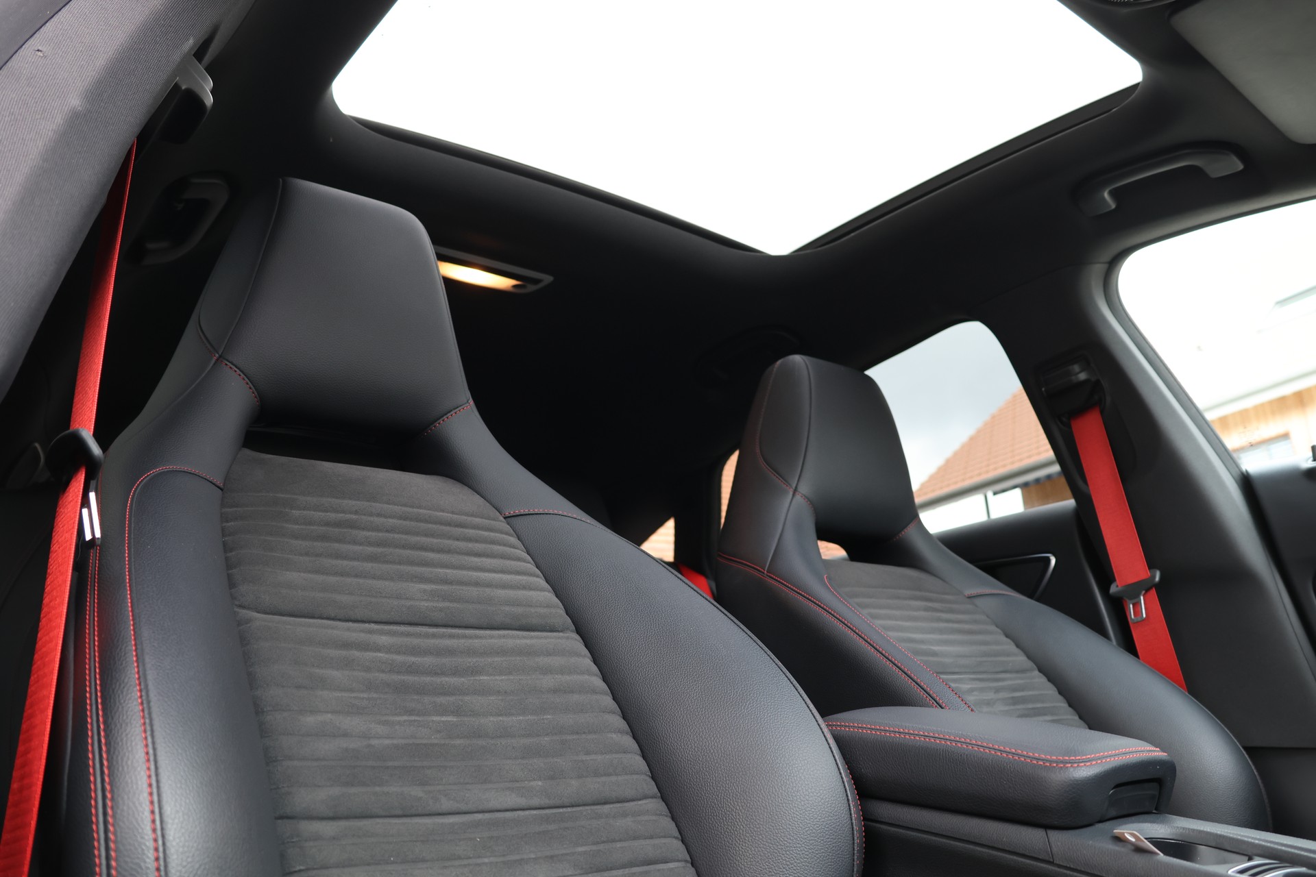 MERCEDES-BENZ CLA Shooting Brake 250 Sport 4Matic 7G-DCT (CH)-image-20