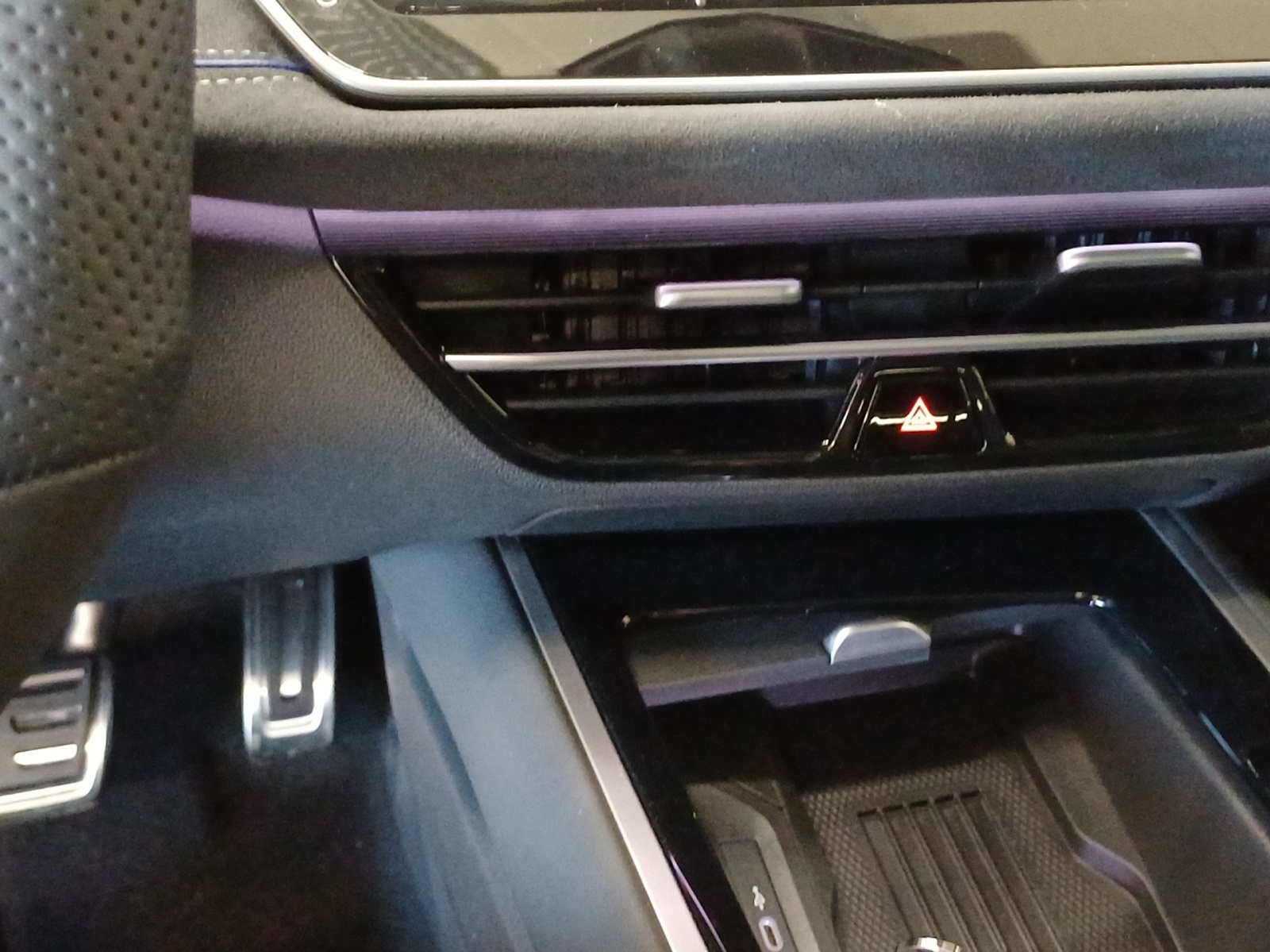 VW Passat Variant 2.0 TSI evo4 R-Line 4 Motion DSG-image-10