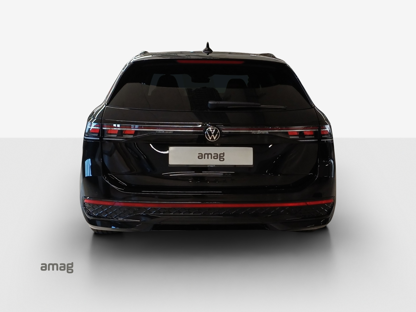 VW Passat Variant 2.0 TSI evo4 R-Line 4 Motion DSG-image-3