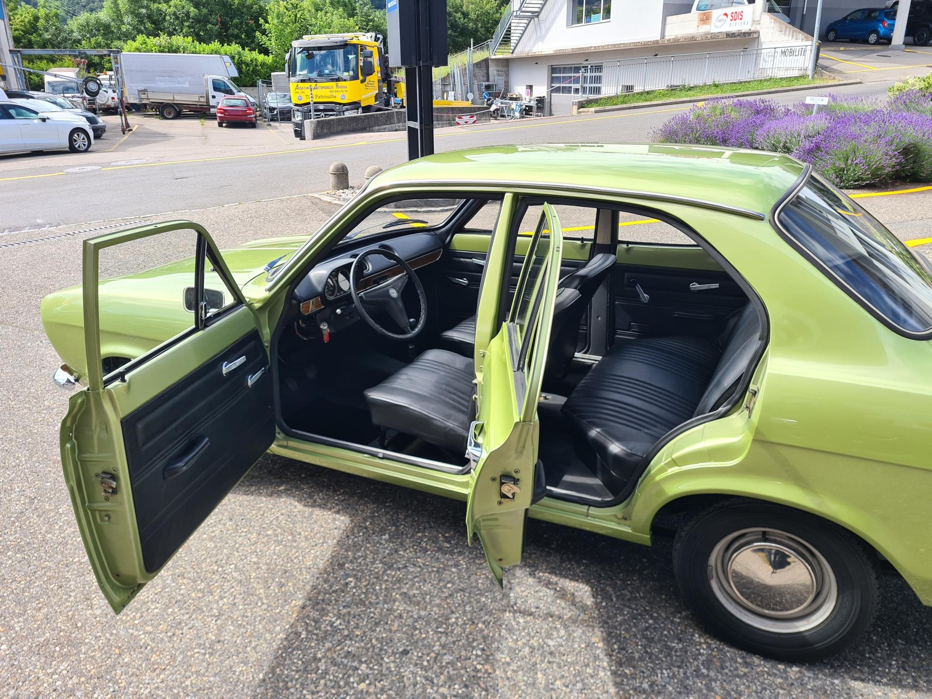 FORD Escort 1100 L-image-8