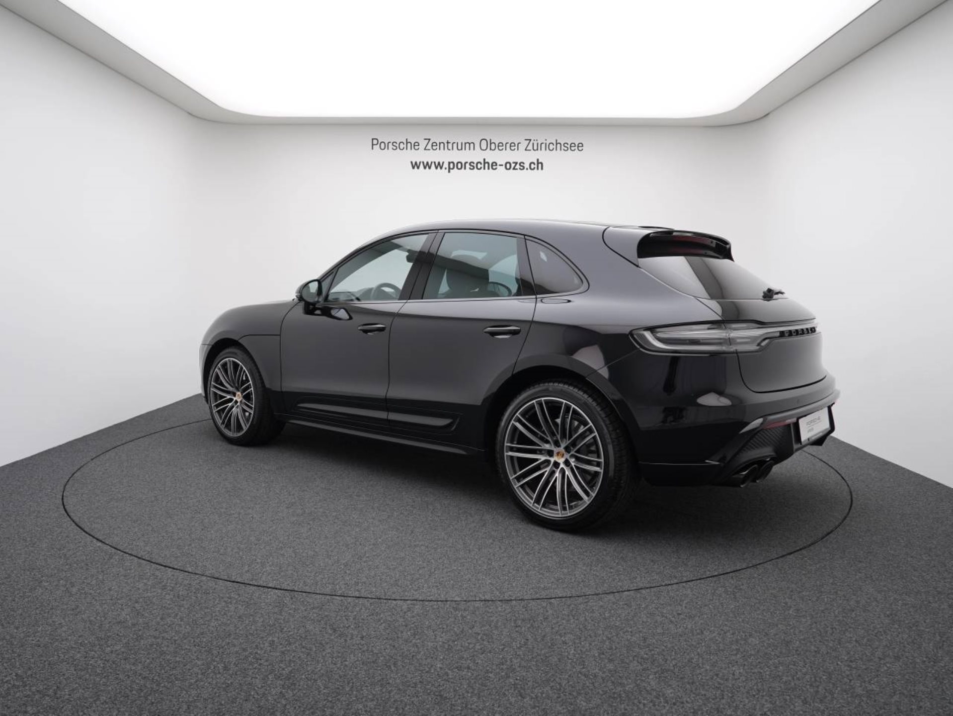 PORSCHE Macan GTS-image-2