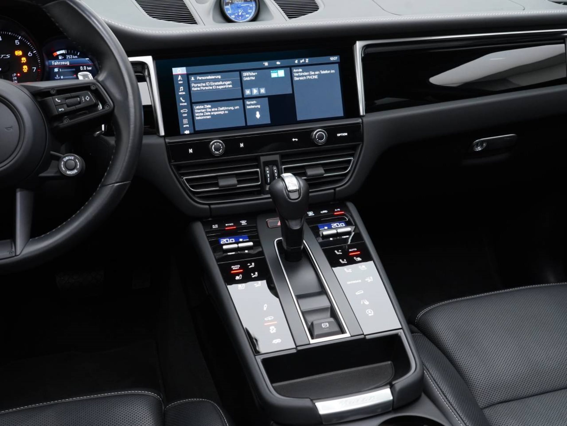 PORSCHE Macan GTS-image-17