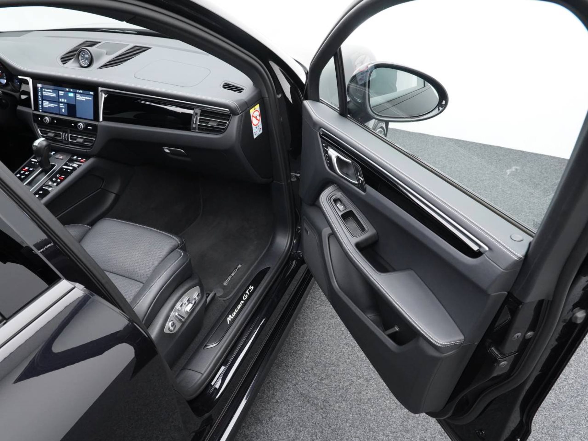 PORSCHE Macan GTS-image-23