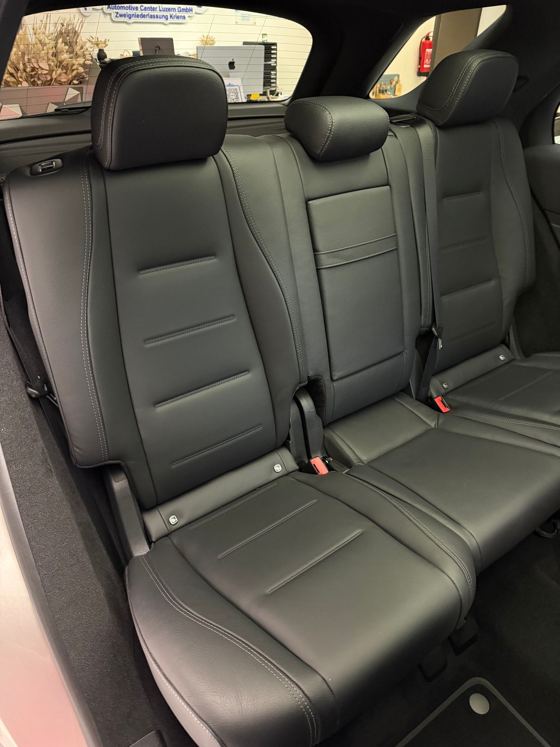 MERCEDES-BENZ GLE 450 4Matic AMG Line 9G-Tronic-image-13