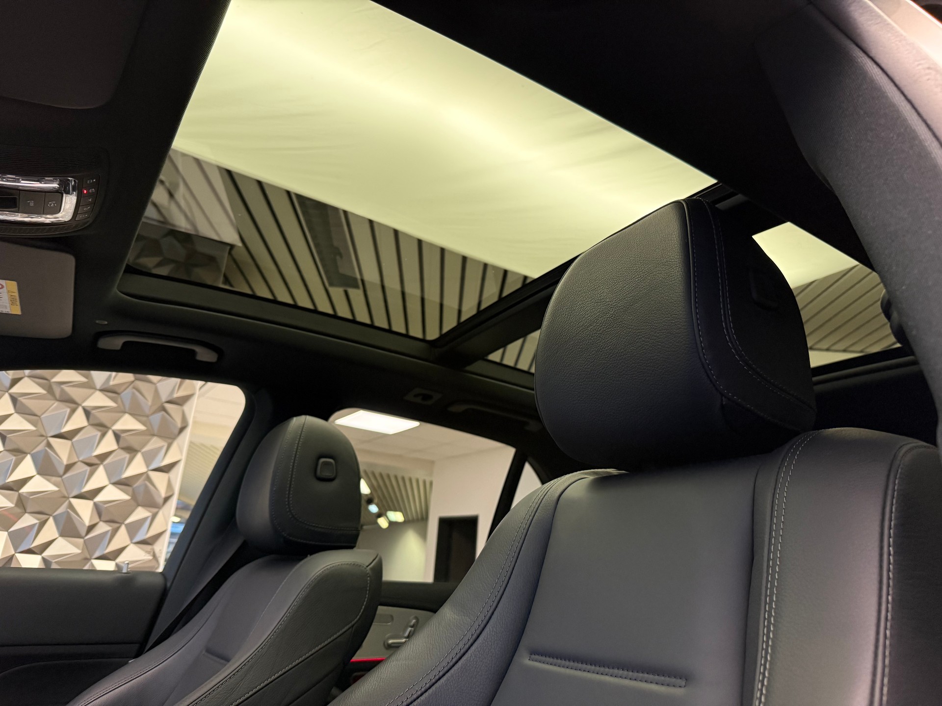 MERCEDES-BENZ GLE 450 4Matic AMG Line 9G-Tronic-image-7