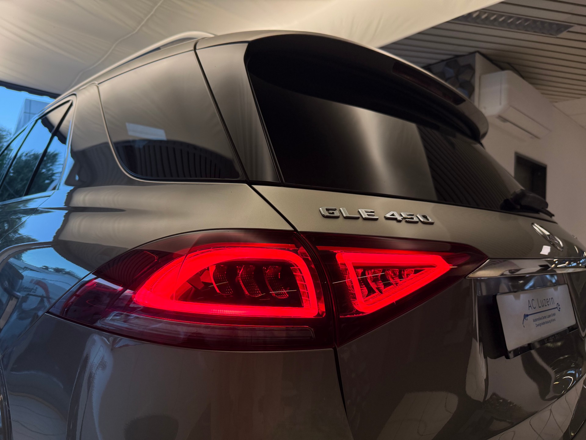 MERCEDES-BENZ GLE 450 4Matic AMG Line 9G-Tronic-image-28