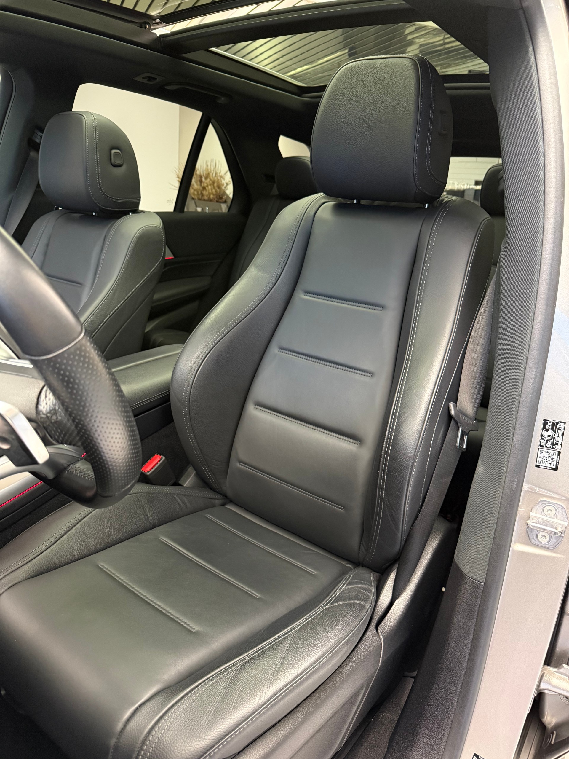 MERCEDES-BENZ GLE 450 4Matic AMG Line 9G-Tronic-image-6