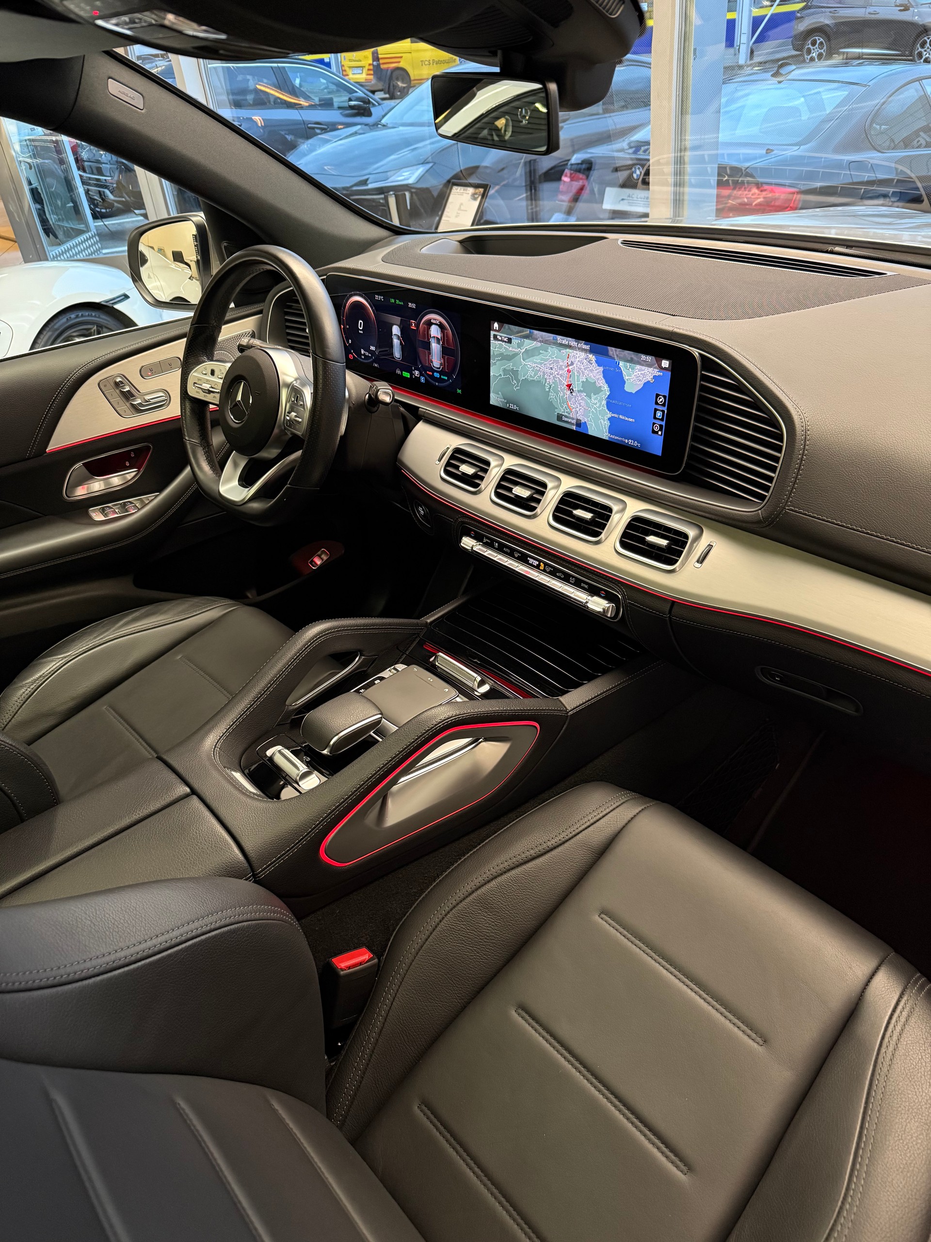 MERCEDES-BENZ GLE 450 4Matic AMG Line 9G-Tronic-image-16