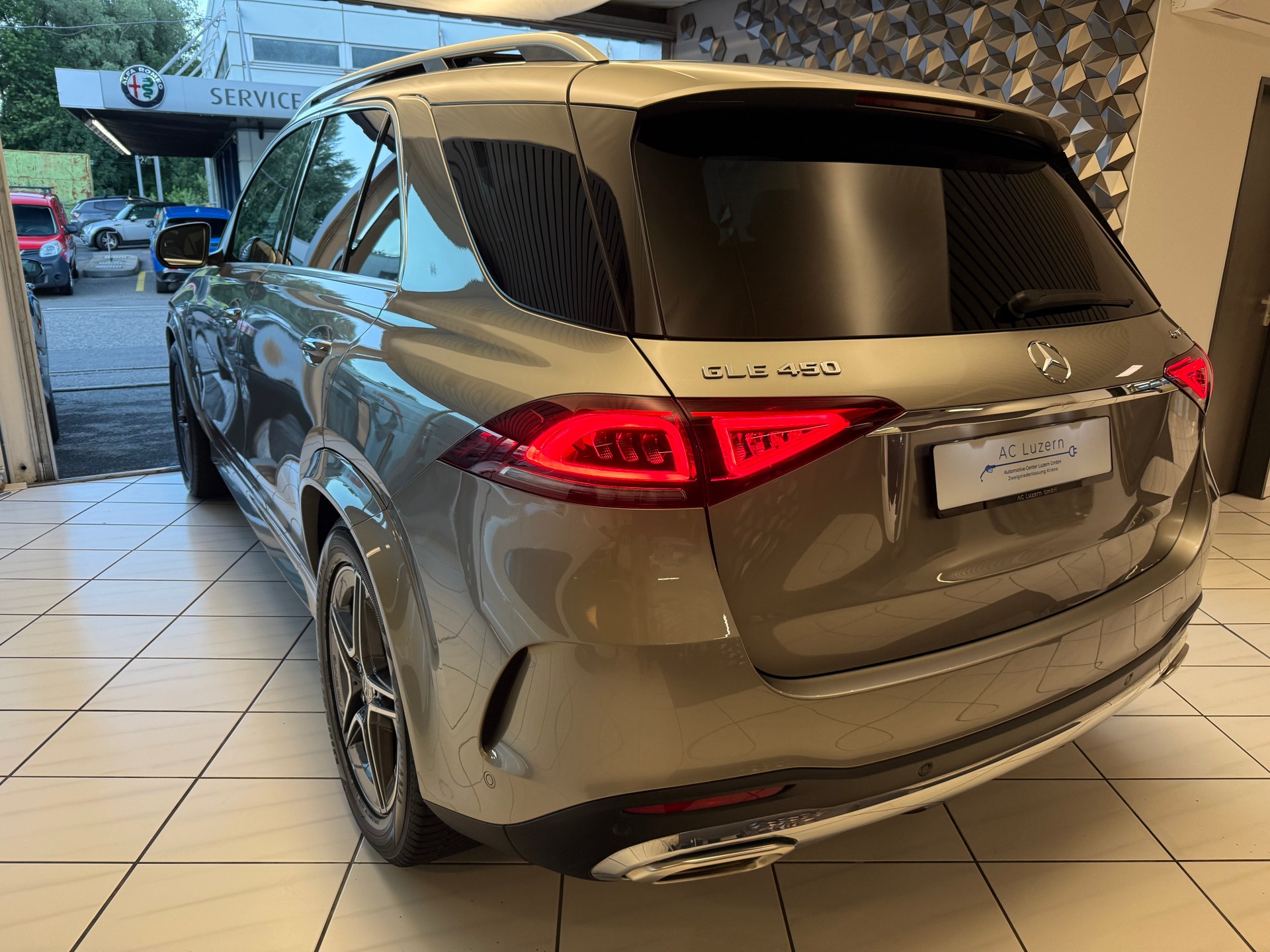 MERCEDES-BENZ GLE 450 4Matic AMG Line 9G-Tronic-image-1