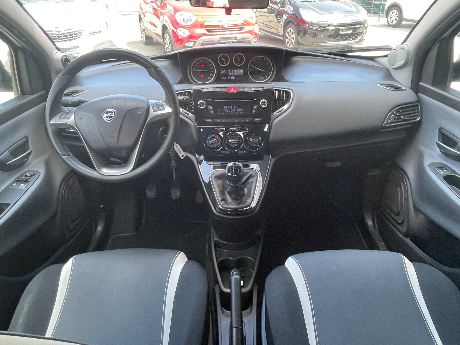 LANCIA Ypsilon 1.2 Elefantino-image-4