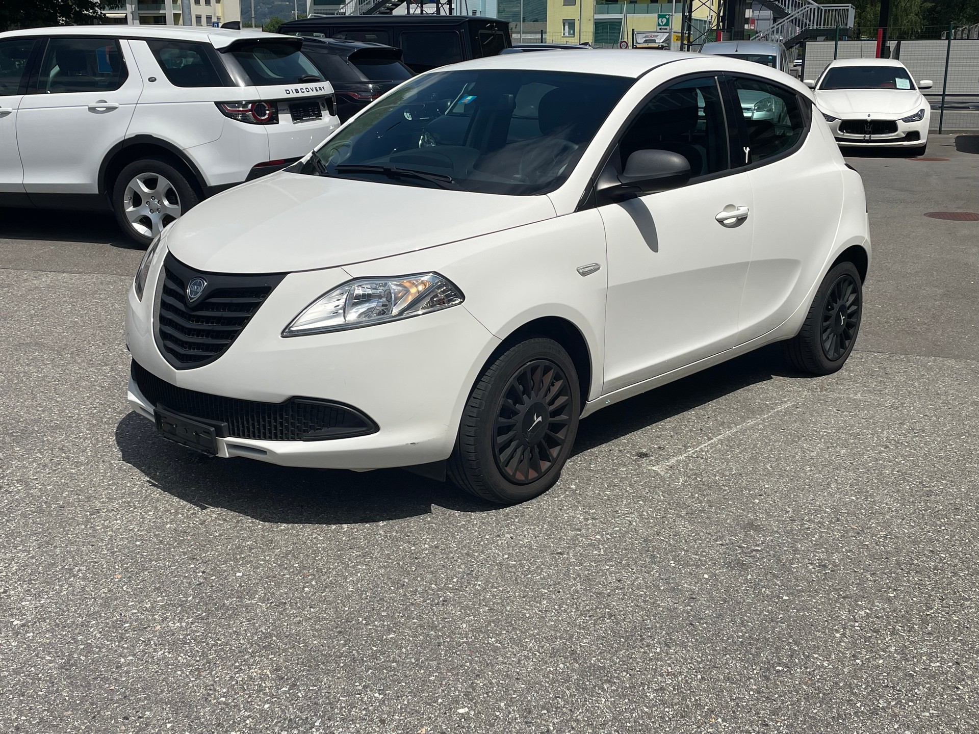 LANCIA Ypsilon 1.2 Elefantino-image-1