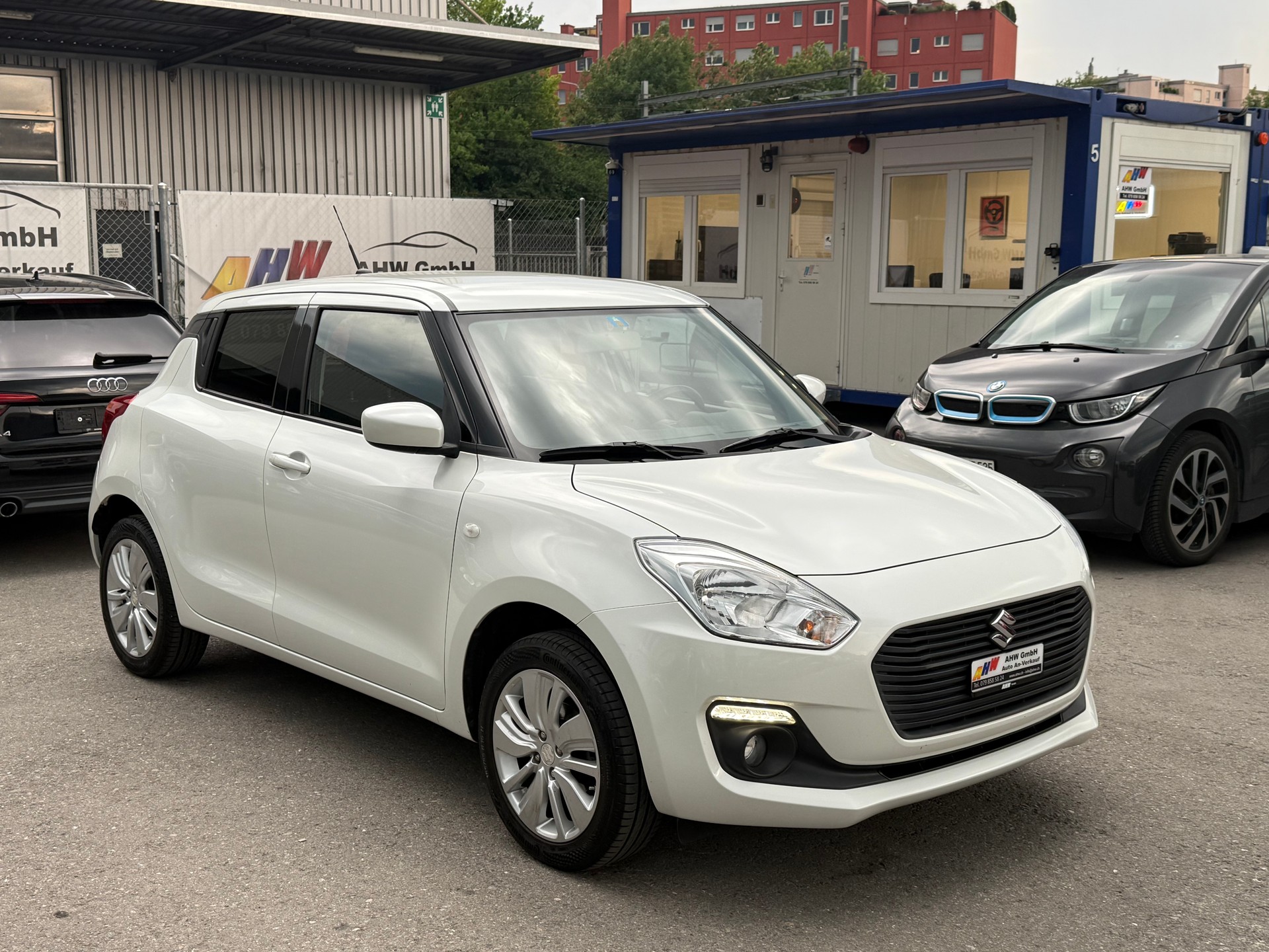 SUZUKI Swift 1.2i 16V Compact+ Allgrip 4x4 / Frisch ab MFK / 1 Jahr Garantie / Rückfahrkamera-image-2