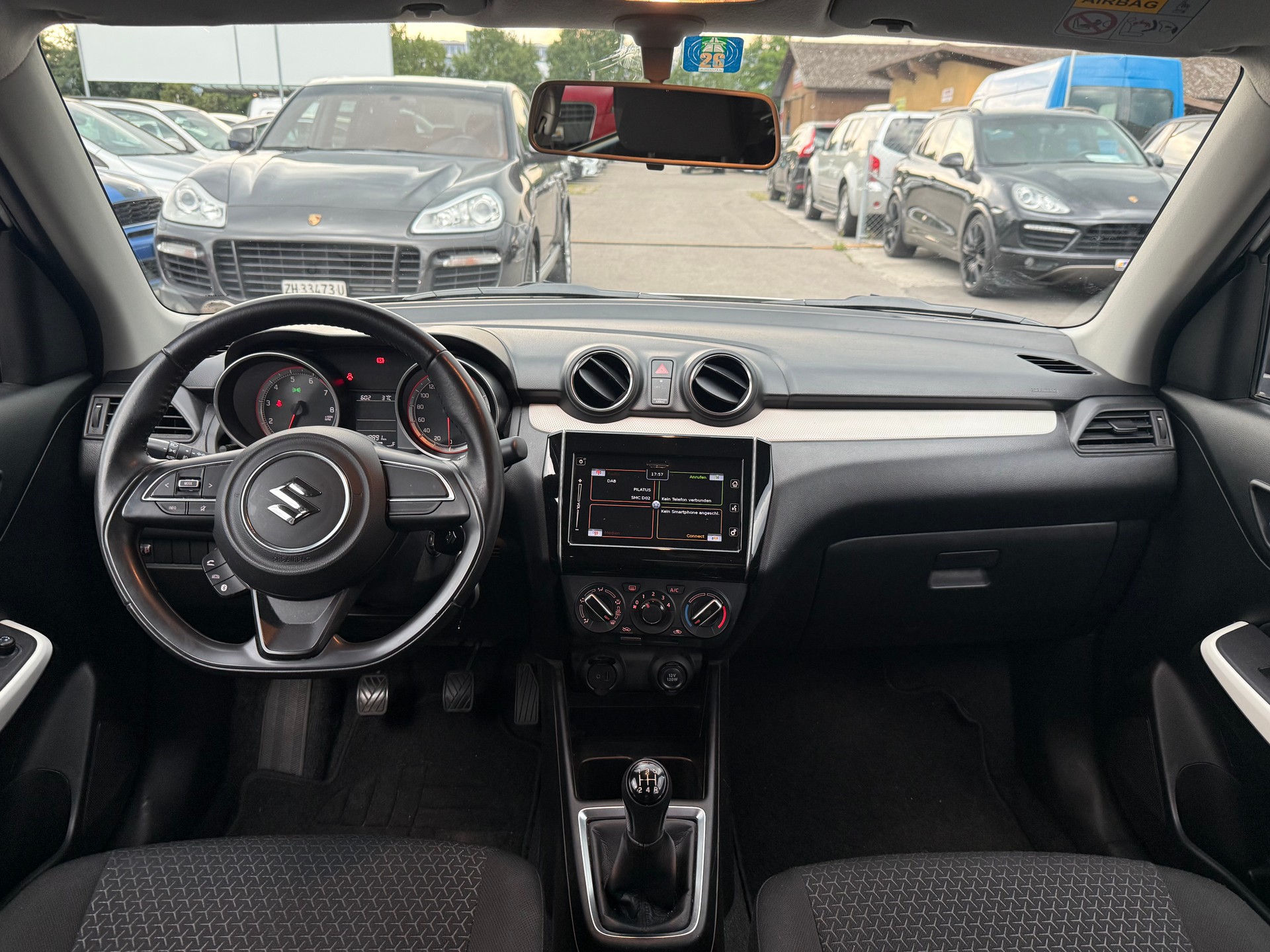 SUZUKI Swift 1.2i 16V Compact+ Allgrip 4x4 / Frisch ab MFK / 1 Jahr Garantie / Rückfahrkamera-image-8