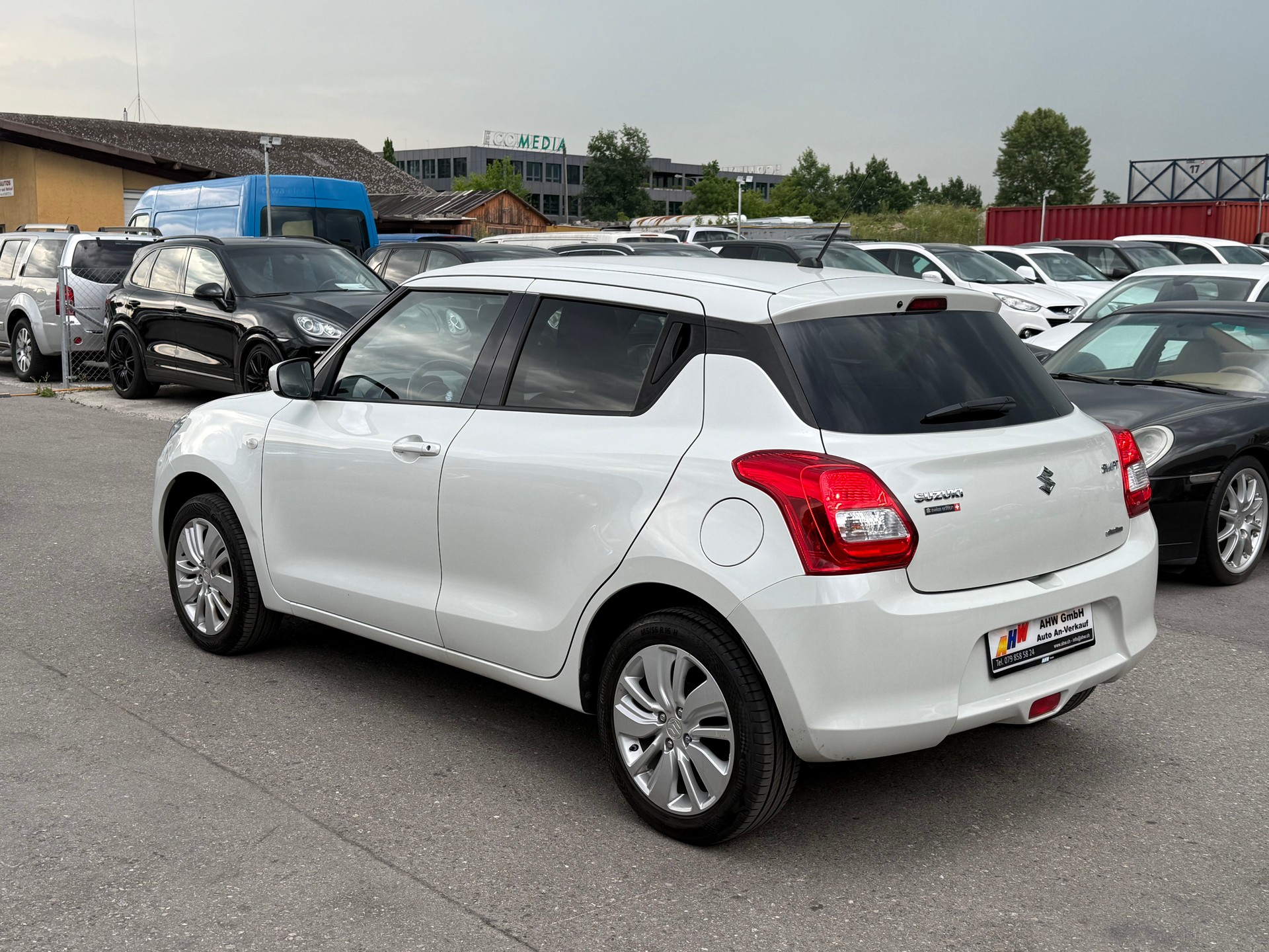 SUZUKI Swift 1.2i 16V Compact+ Allgrip 4x4 / Frisch ab MFK / 1 Jahr Garantie / Rückfahrkamera-image-5
