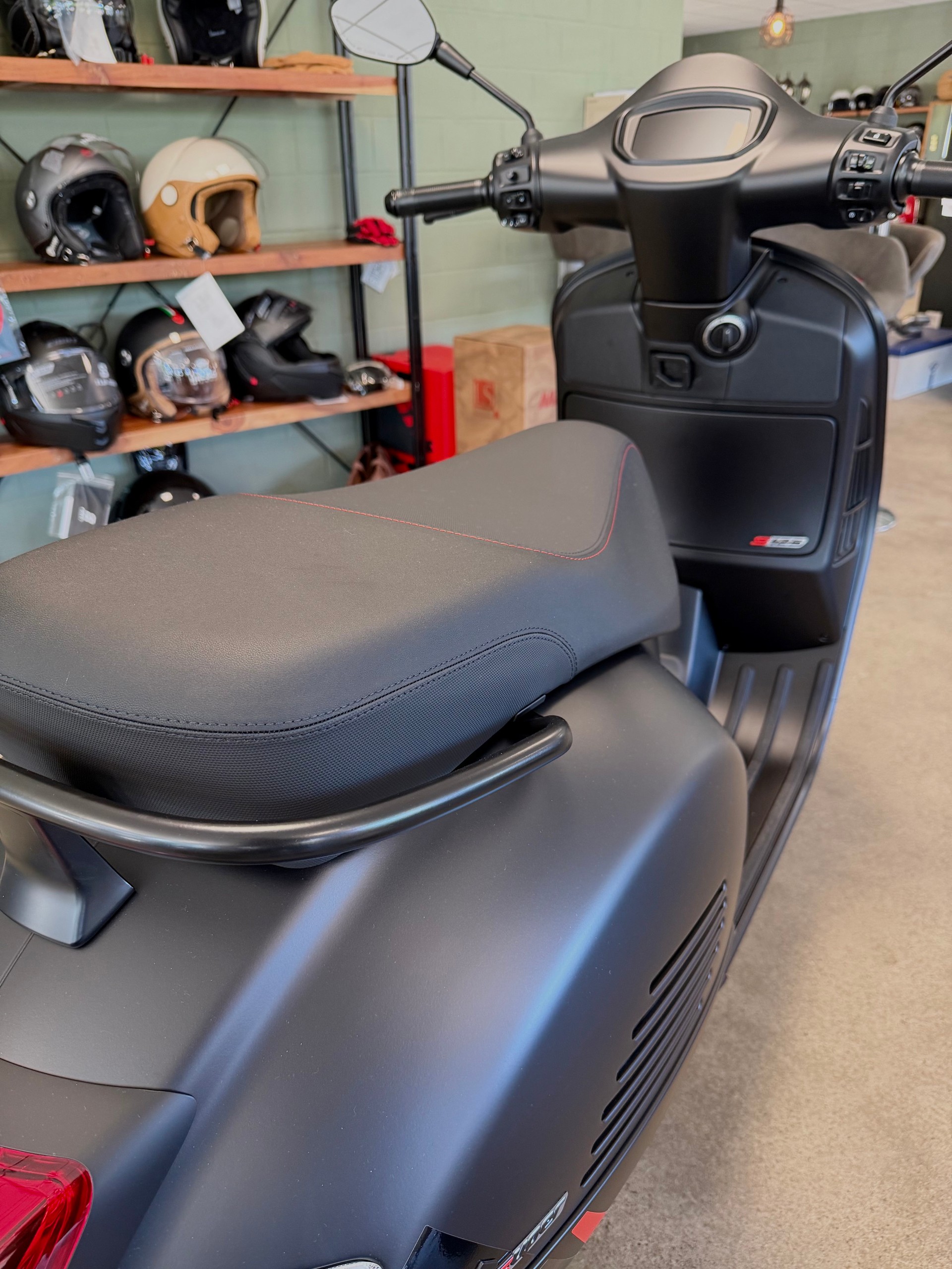 PIAGGIO Vespa GTS 125 Super Sport RST Euro 5+-image-7