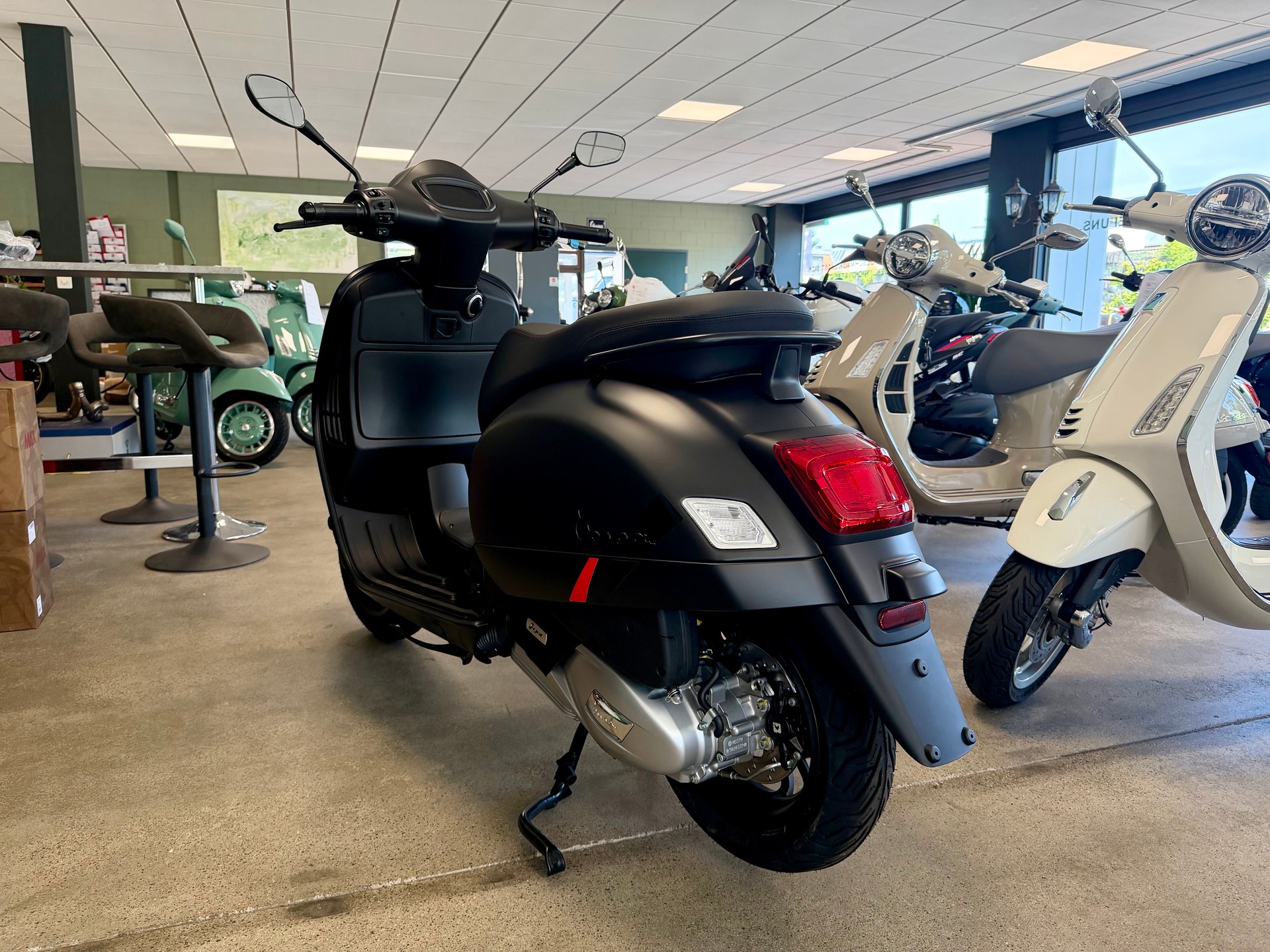 PIAGGIO Vespa GTS 125 Super Sport RST Euro 5+-showroom-element-3