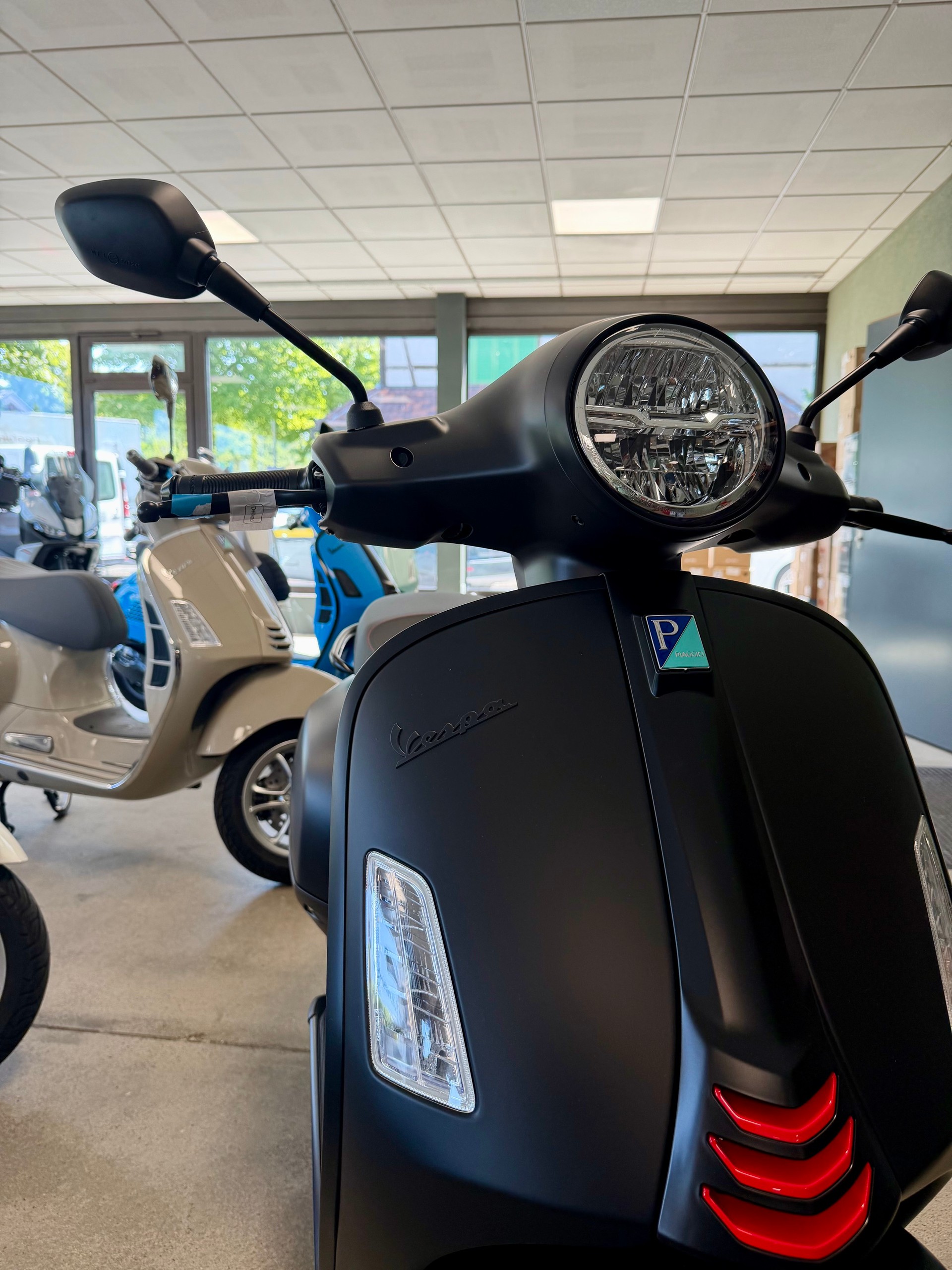 PIAGGIO Vespa GTS 125 Super Sport RST Euro 5+-image-5