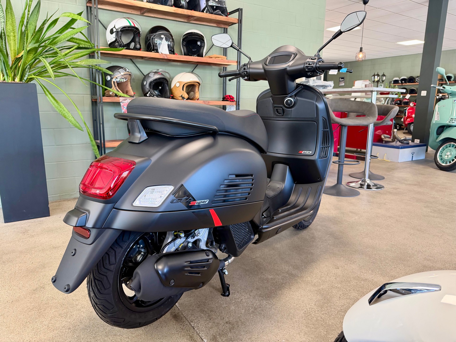 PIAGGIO Vespa GTS 125 Super Sport RST Euro 5+-showroom-element-2