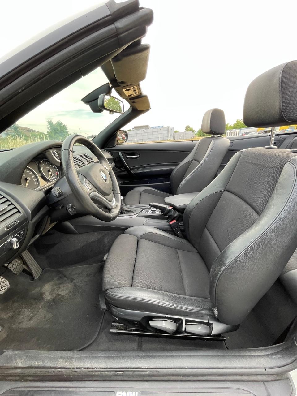 BMW 118i Cabrio-image-10