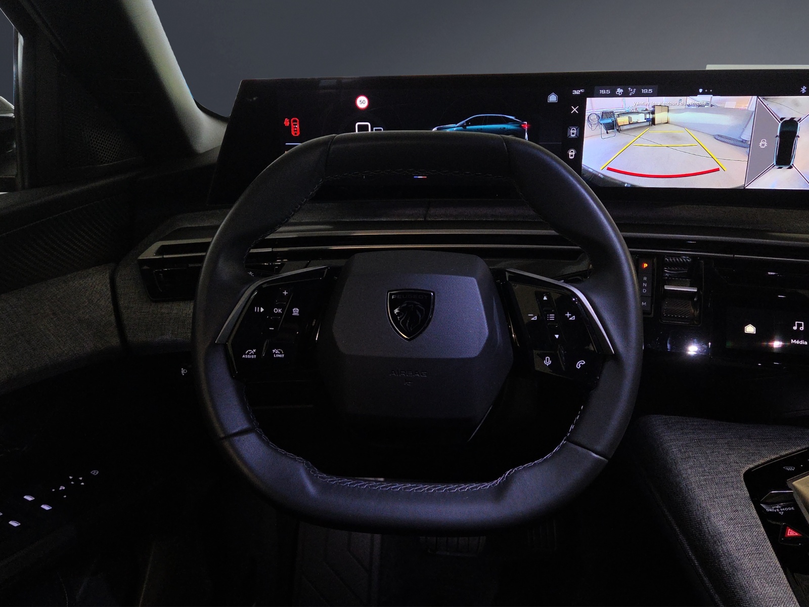 PEUGEOT 3008 145 e-DCS Allure-image-11