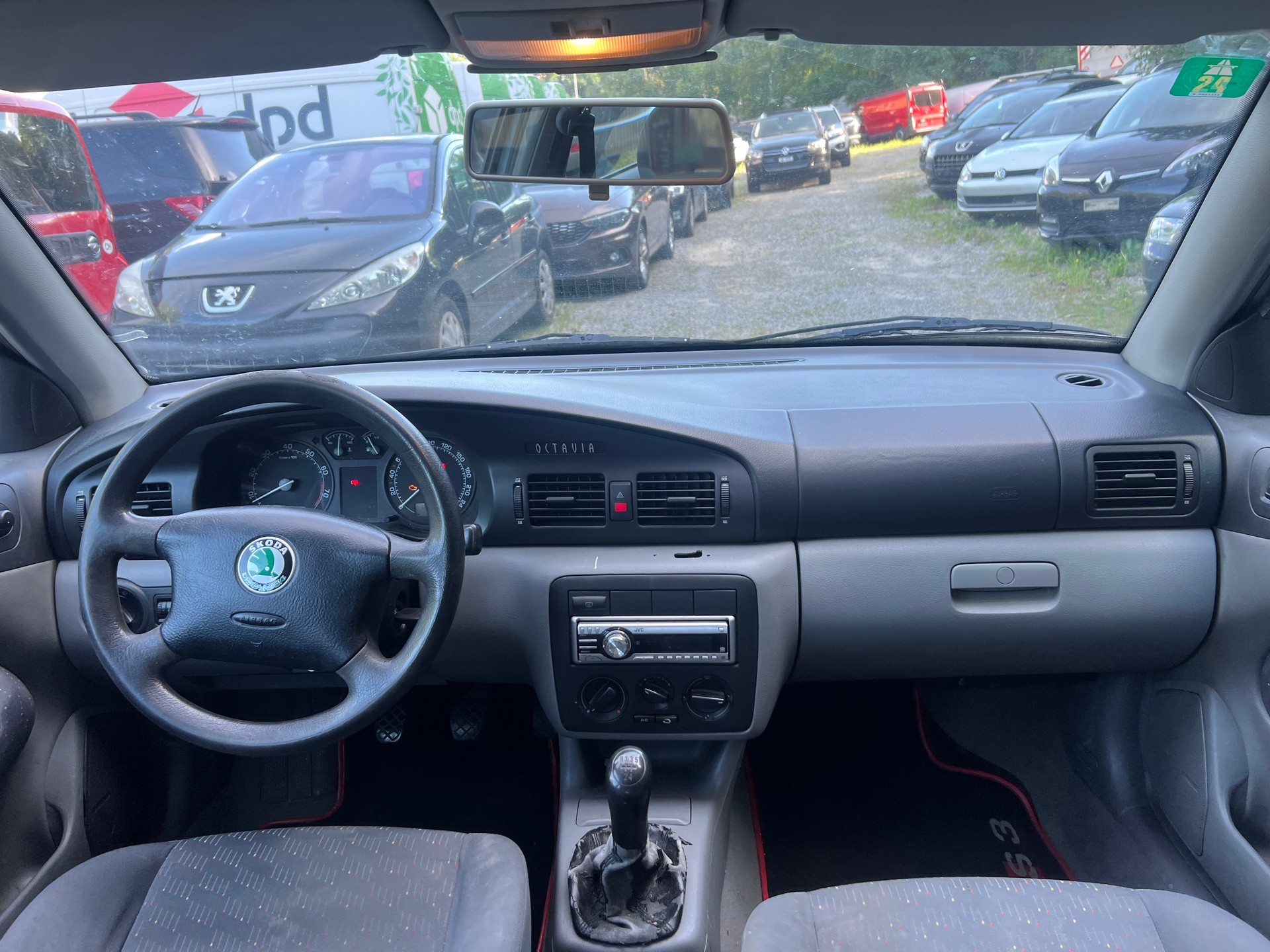 SKODA Octavia 1.6 Classic-image-9