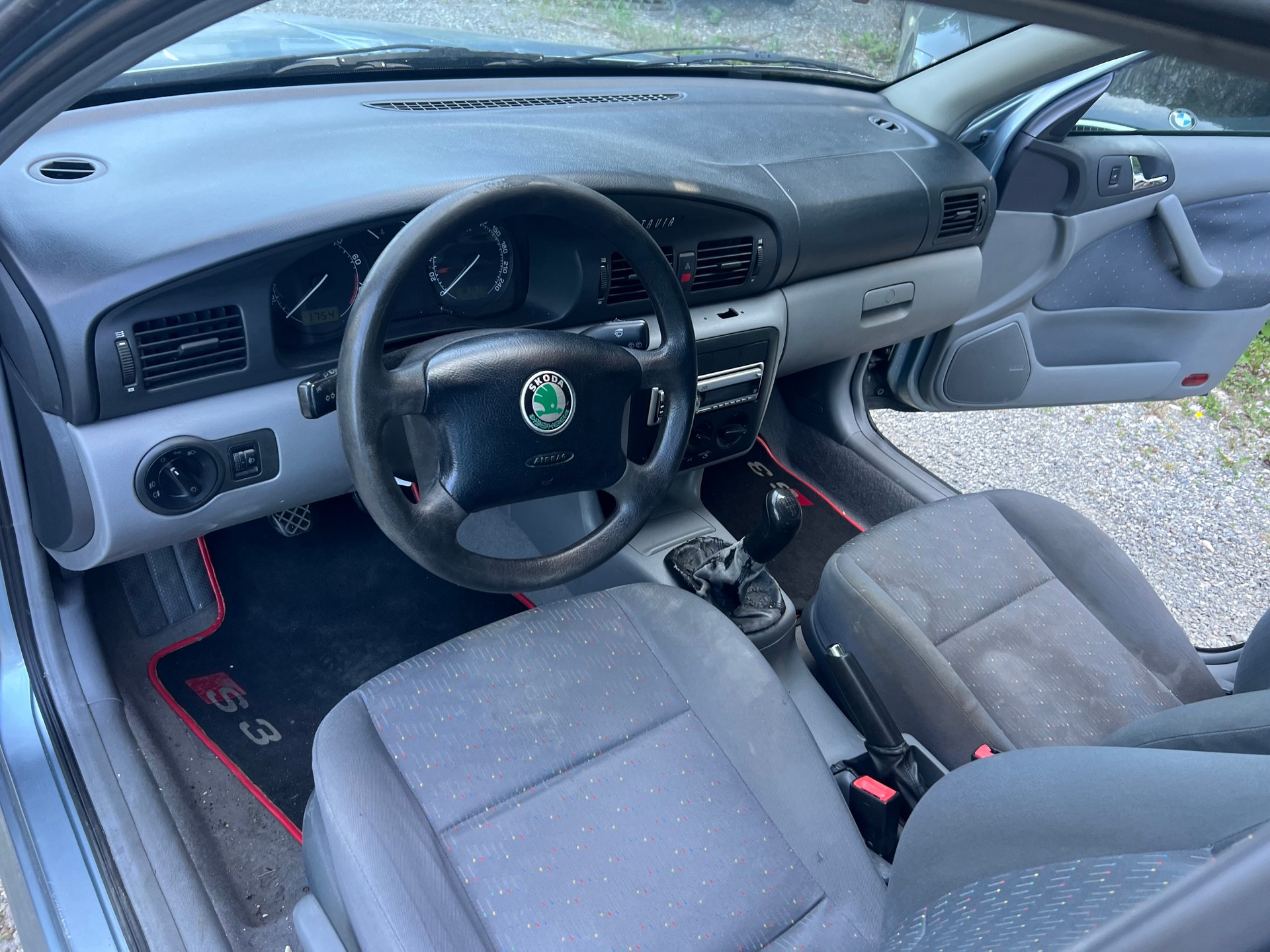 SKODA Octavia 1.6 Classic-image-8