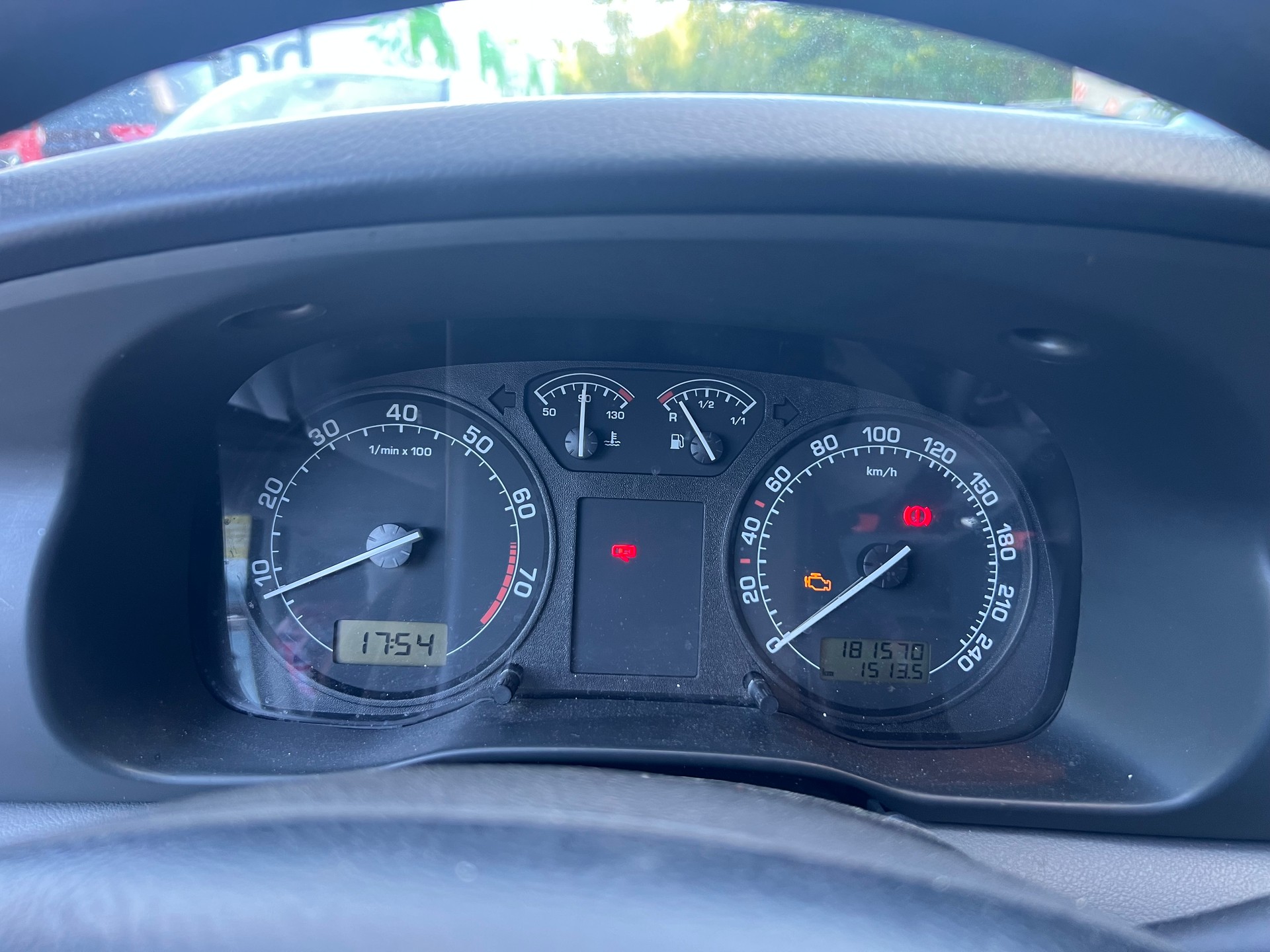 SKODA Octavia 1.6 Classic-image-11