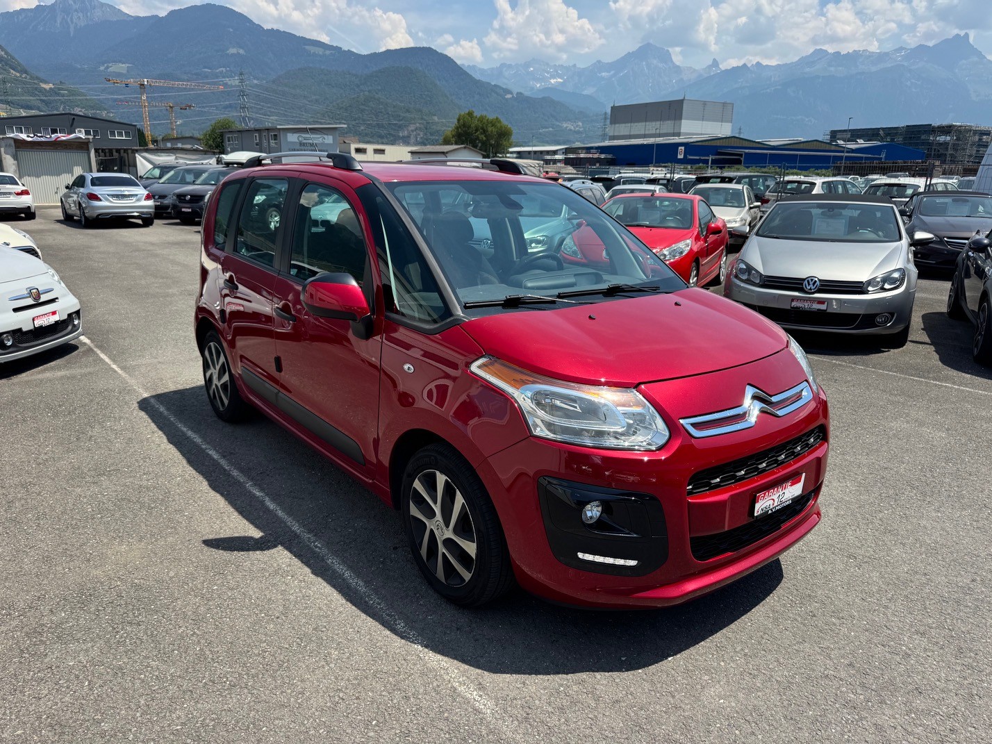 CITROEN C3 Picasso 1.2 Pure Tech Attraction-image-1