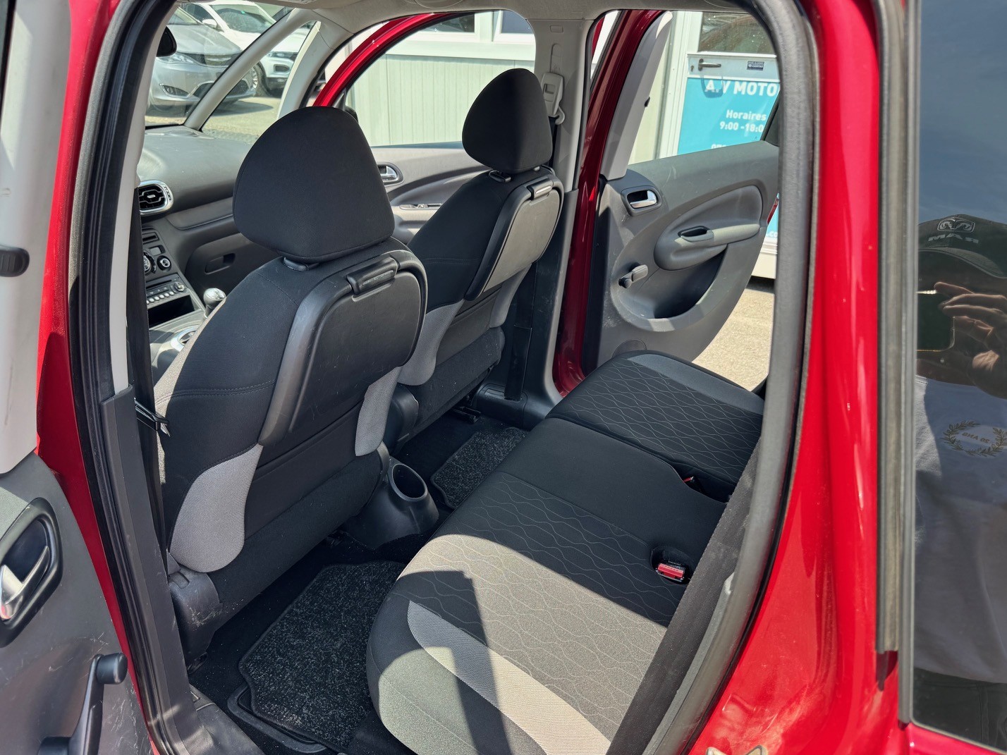 CITROEN C3 Picasso 1.2 Pure Tech Attraction-image-9