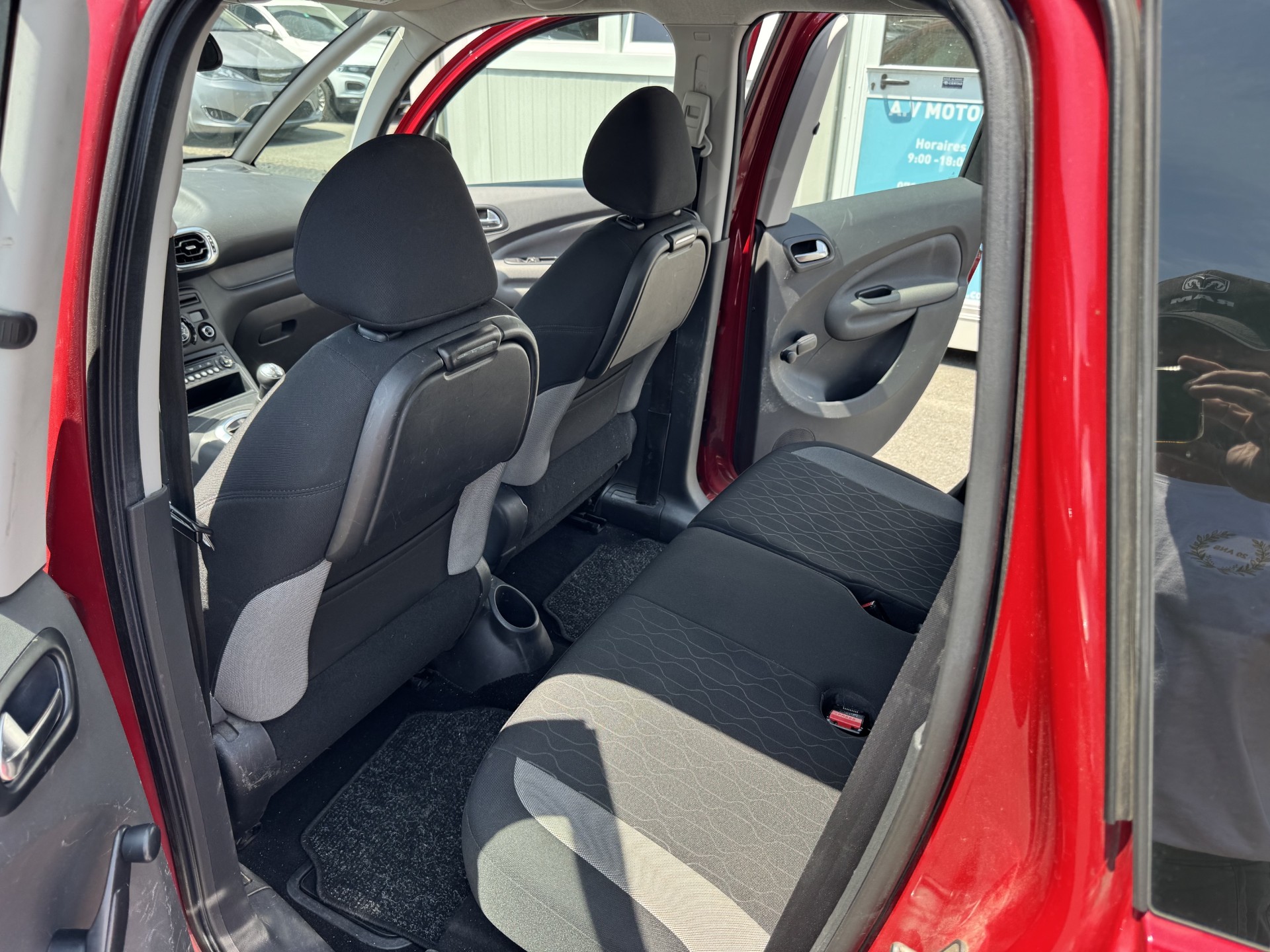 CITROEN C3 Picasso 1.2 Pure Tech Attraction-image-9
