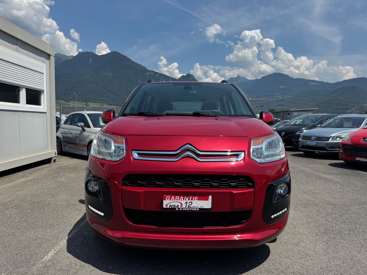 CITROEN C3 Picasso 1.2 Pure Tech Attraction-image-2