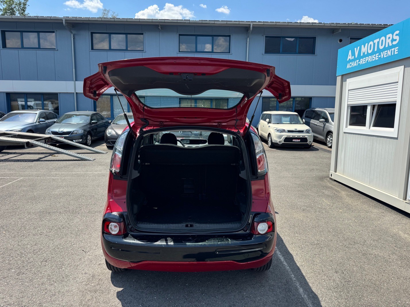 CITROEN C3 Picasso 1.2 Pure Tech Attraction-image-6
