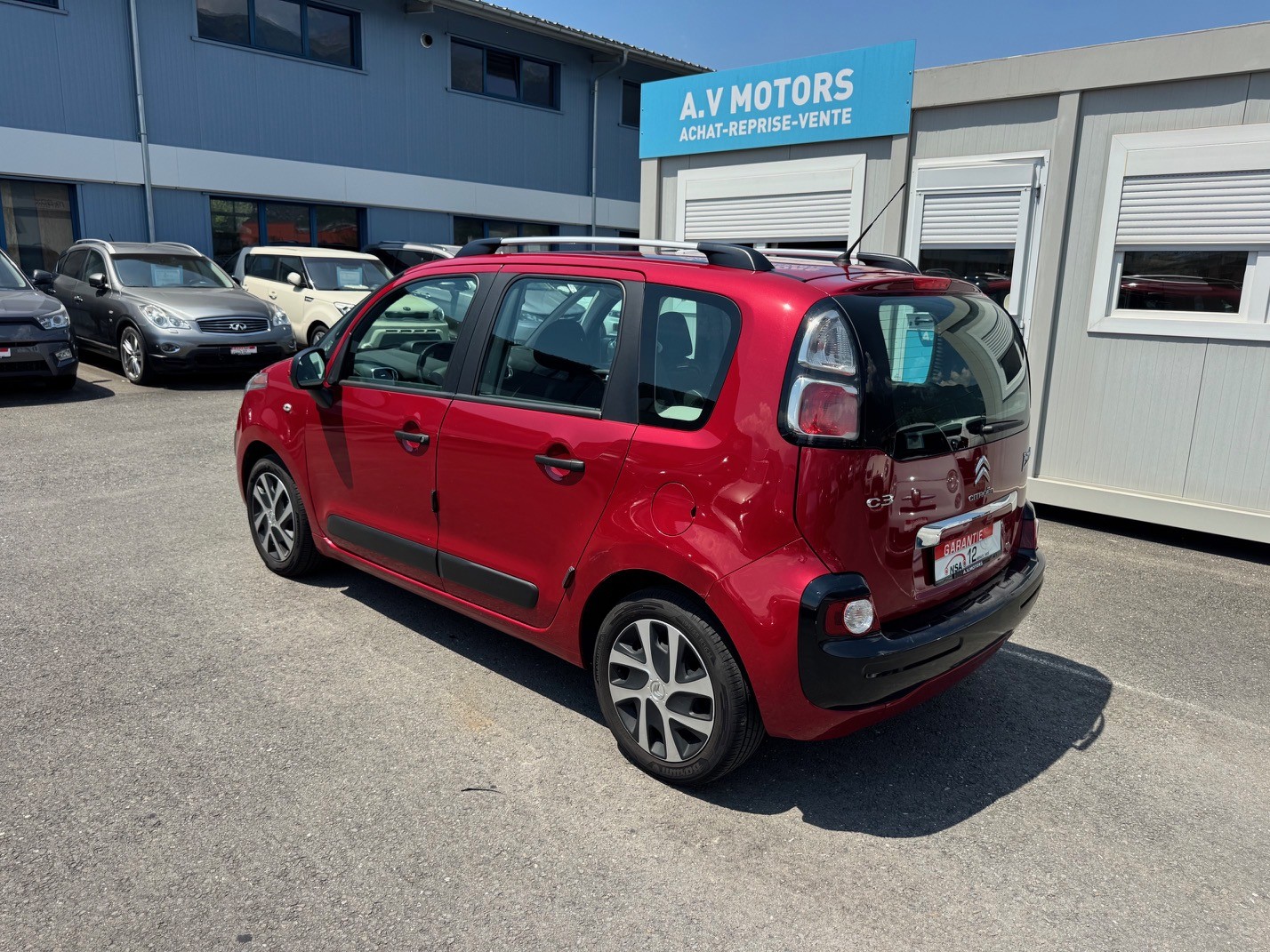 CITROEN C3 Picasso 1.2 Pure Tech Attraction-image-3
