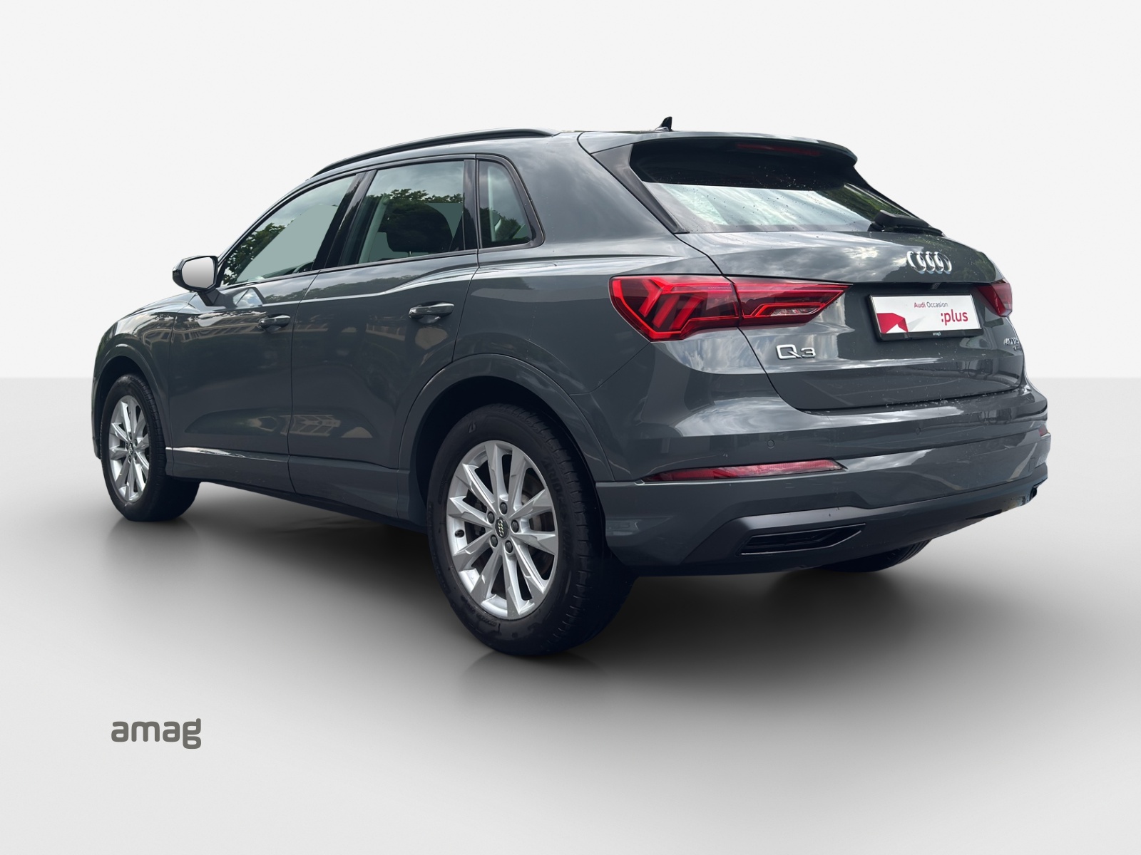 AUDI Q3 40 TFSI advanced quattro S-tronic-showroom-element-2