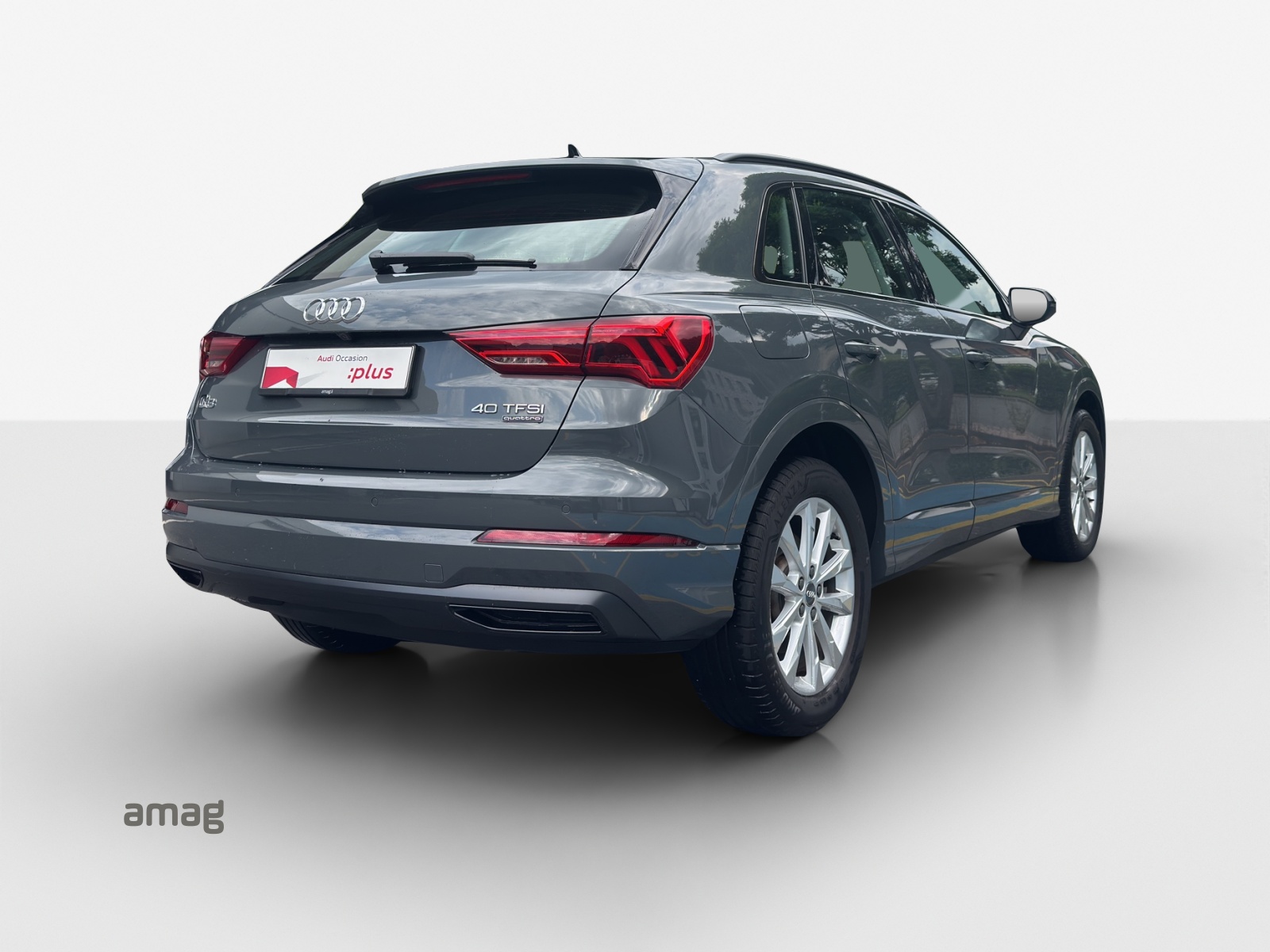 AUDI Q3 40 TFSI advanced quattro S-tronic-image-4