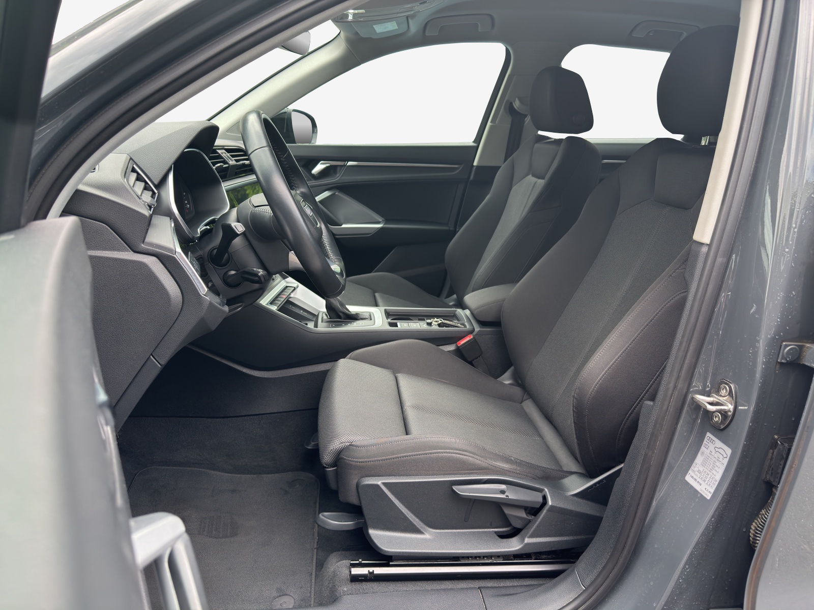 AUDI Q3 40 TFSI advanced quattro S-tronic-image-7