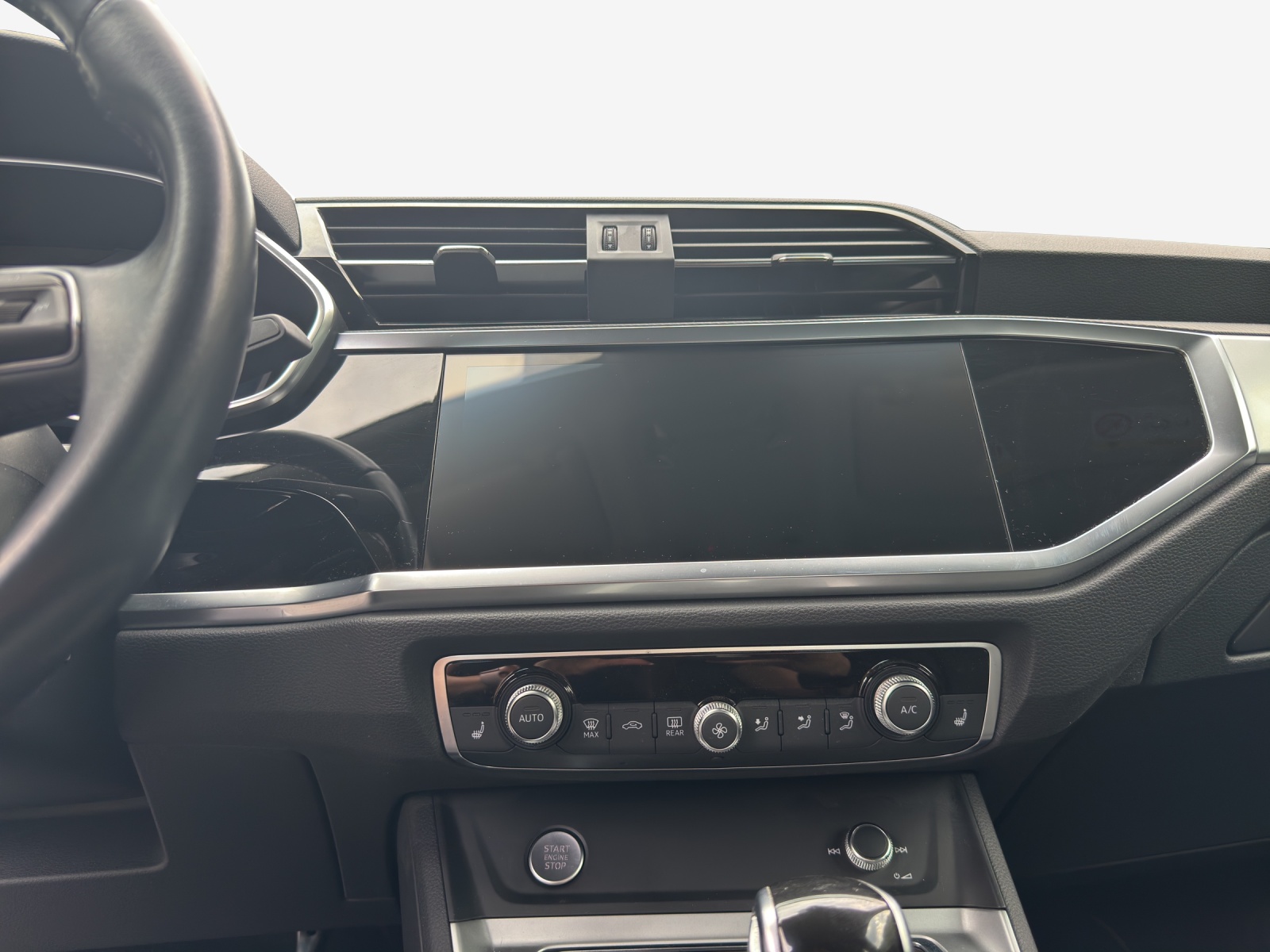 AUDI Q3 40 TFSI advanced quattro S-tronic-image-10