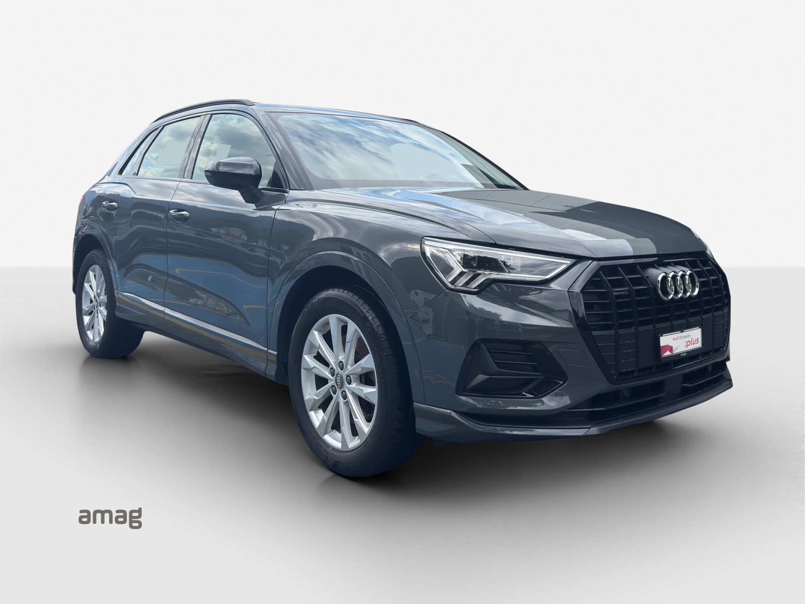 AUDI Q3 40 TFSI advanced quattro S-tronic-image-5