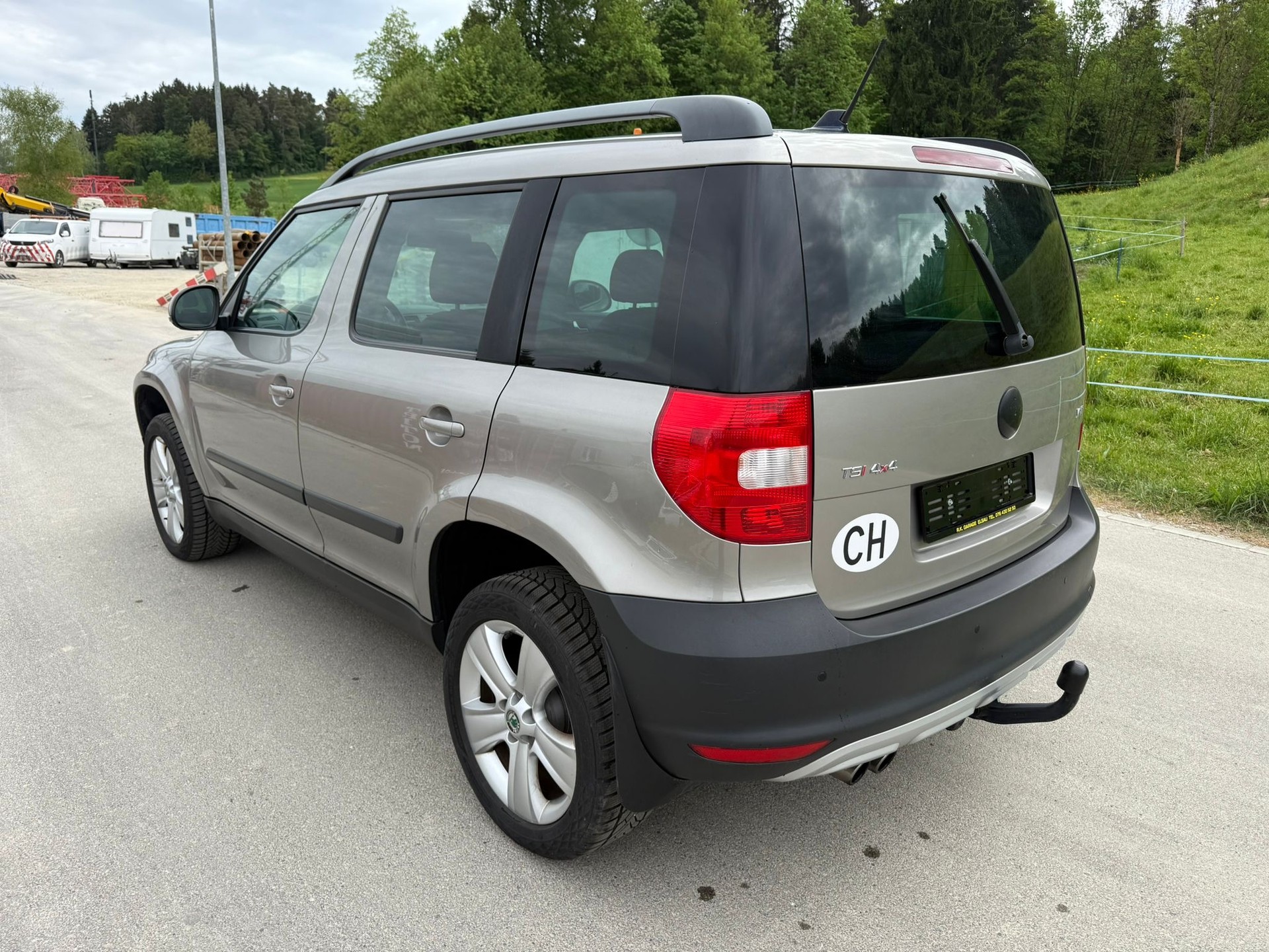 SKODA Yeti 1.8 TSI L&K 4x4 DSG-image-5