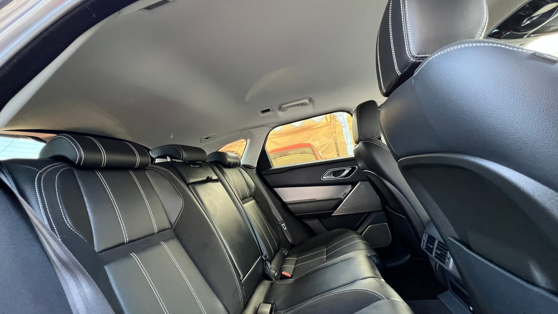 LAND ROVER RANGE ROVER VELAR R-DYNAMIK P 250 SE AUTOMATIC l 250 PS-image-27