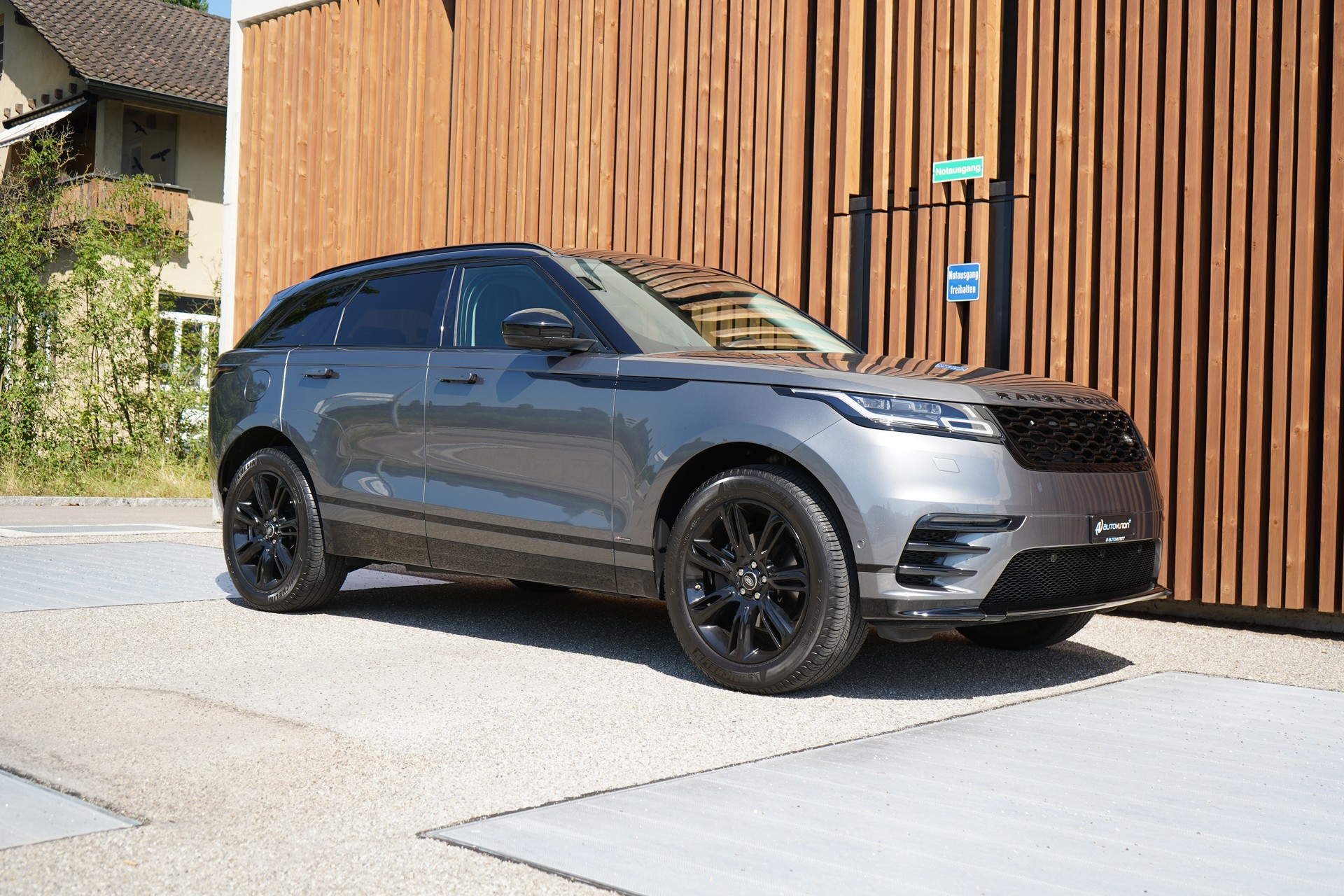 LAND ROVER RANGE ROVER VELAR R-DYNAMIK P 250 SE AUTOMATIC l 250 PS-image-10