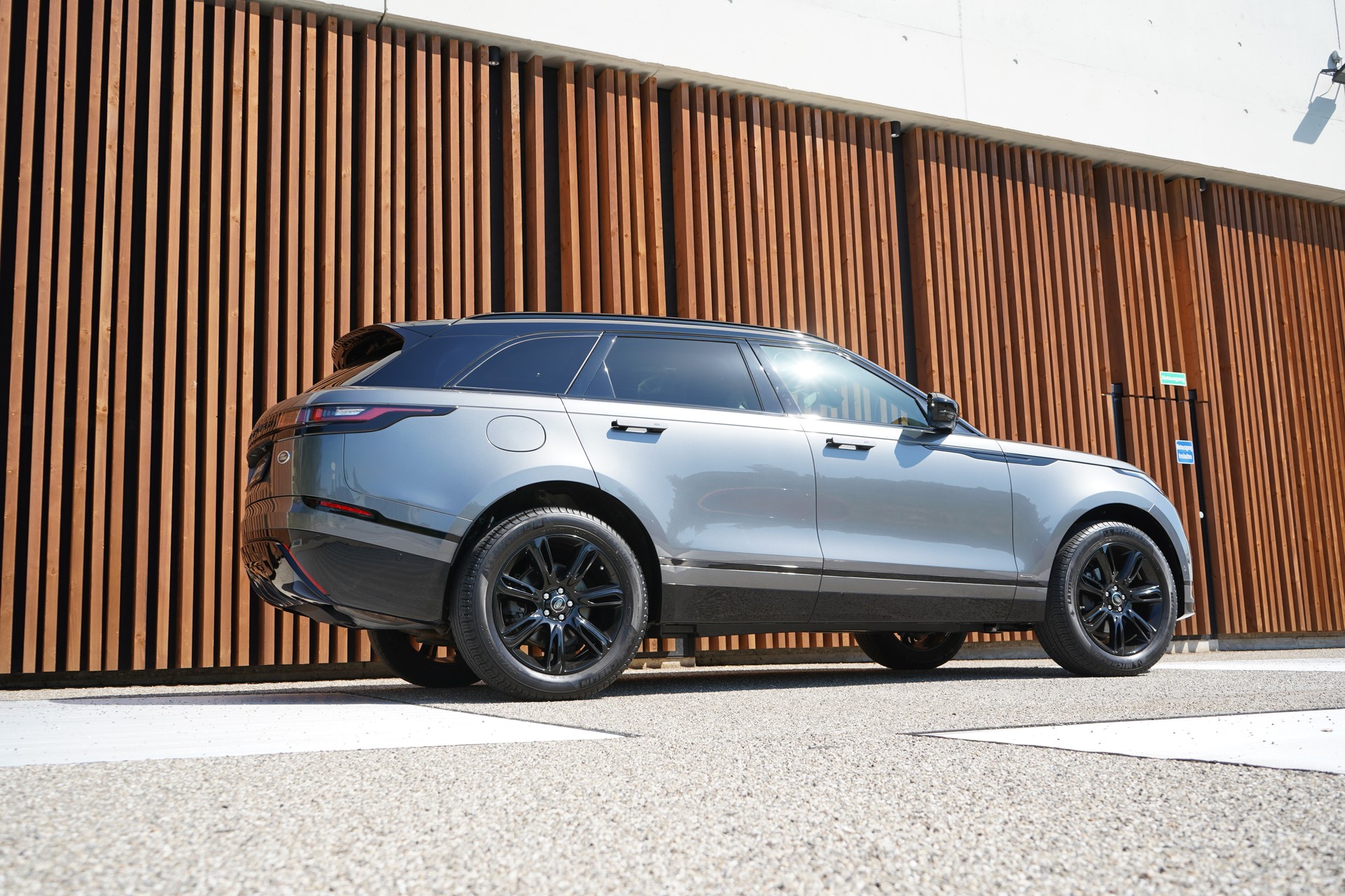 LAND ROVER RANGE ROVER VELAR R-DYNAMIK P 250 SE AUTOMATIC l 250 PS-image-6