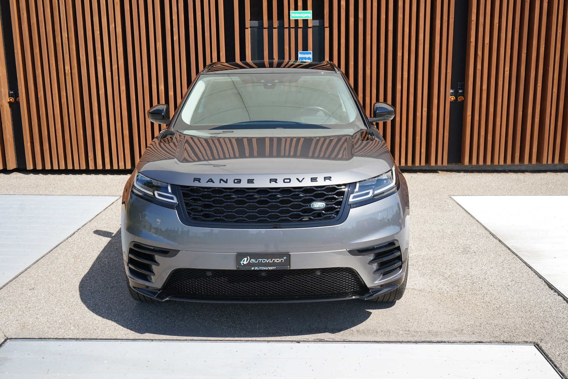 LAND ROVER RANGE ROVER VELAR R-DYNAMIK P 250 SE AUTOMATIC l 250 PS-image-12