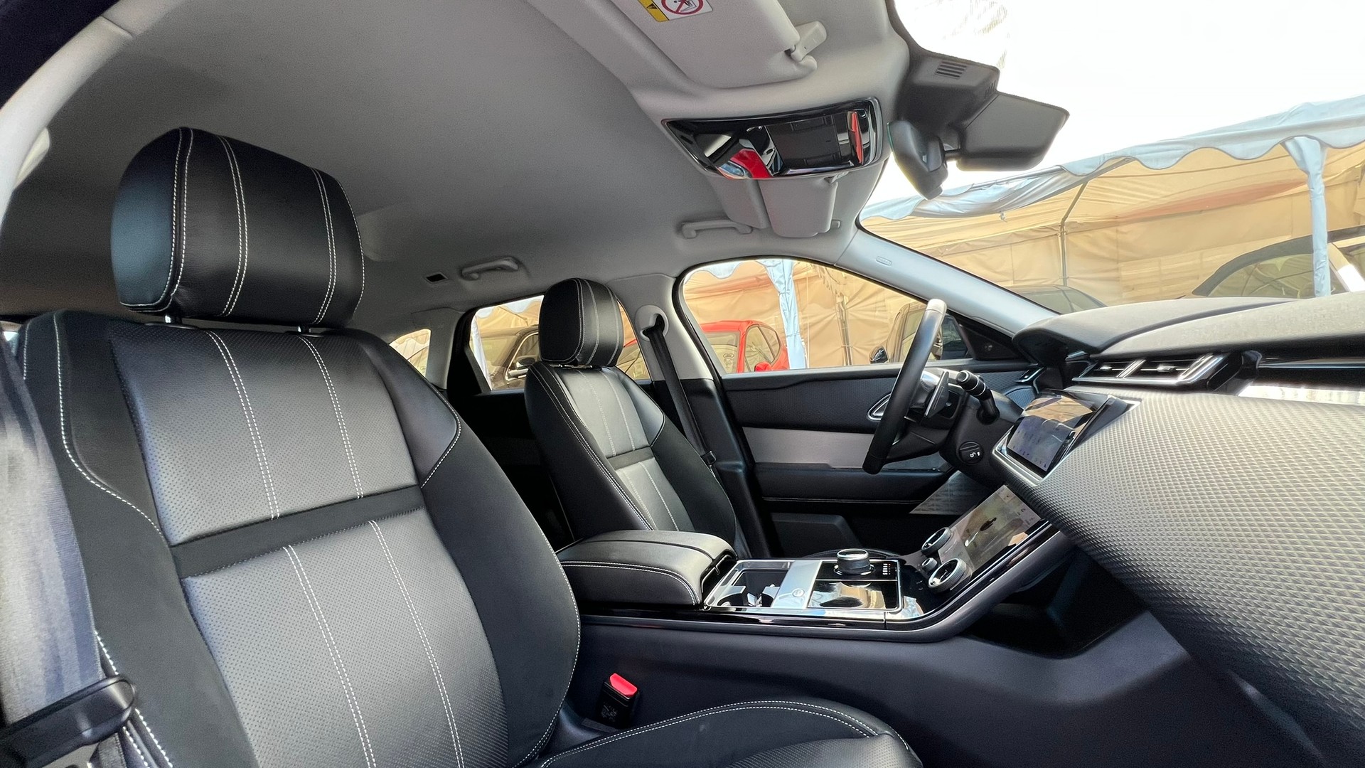 LAND ROVER RANGE ROVER VELAR R-DYNAMIK P 250 SE AUTOMATIC l 250 PS-image-23