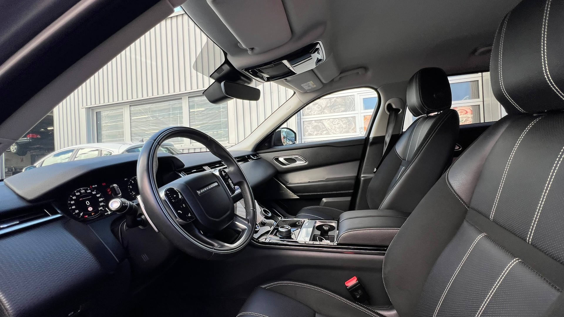 LAND ROVER RANGE ROVER VELAR R-DYNAMIK P 250 SE AUTOMATIC l 250 PS-image-24