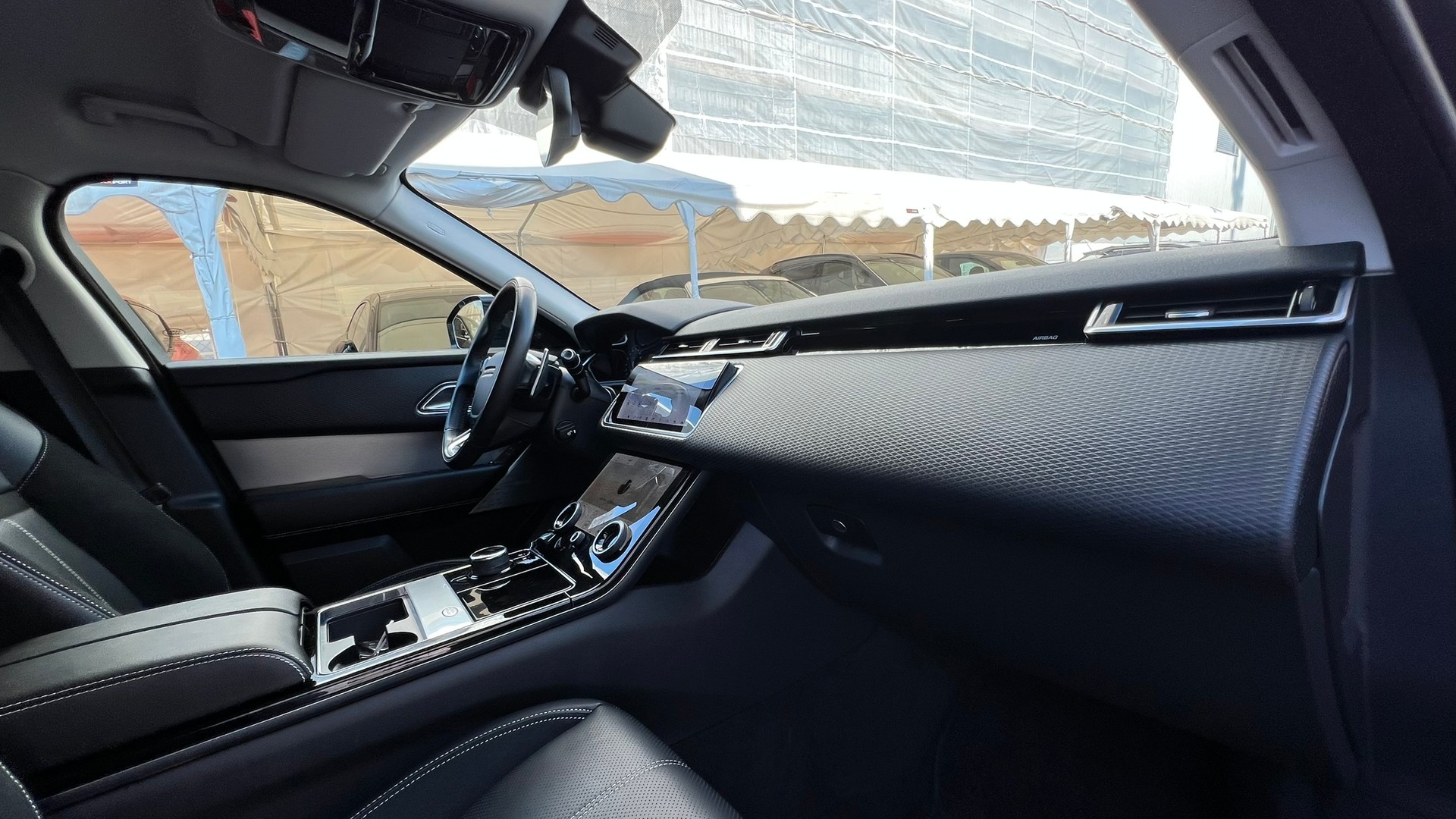LAND ROVER RANGE ROVER VELAR R-DYNAMIK P 250 SE AUTOMATIC l 250 PS-image-25