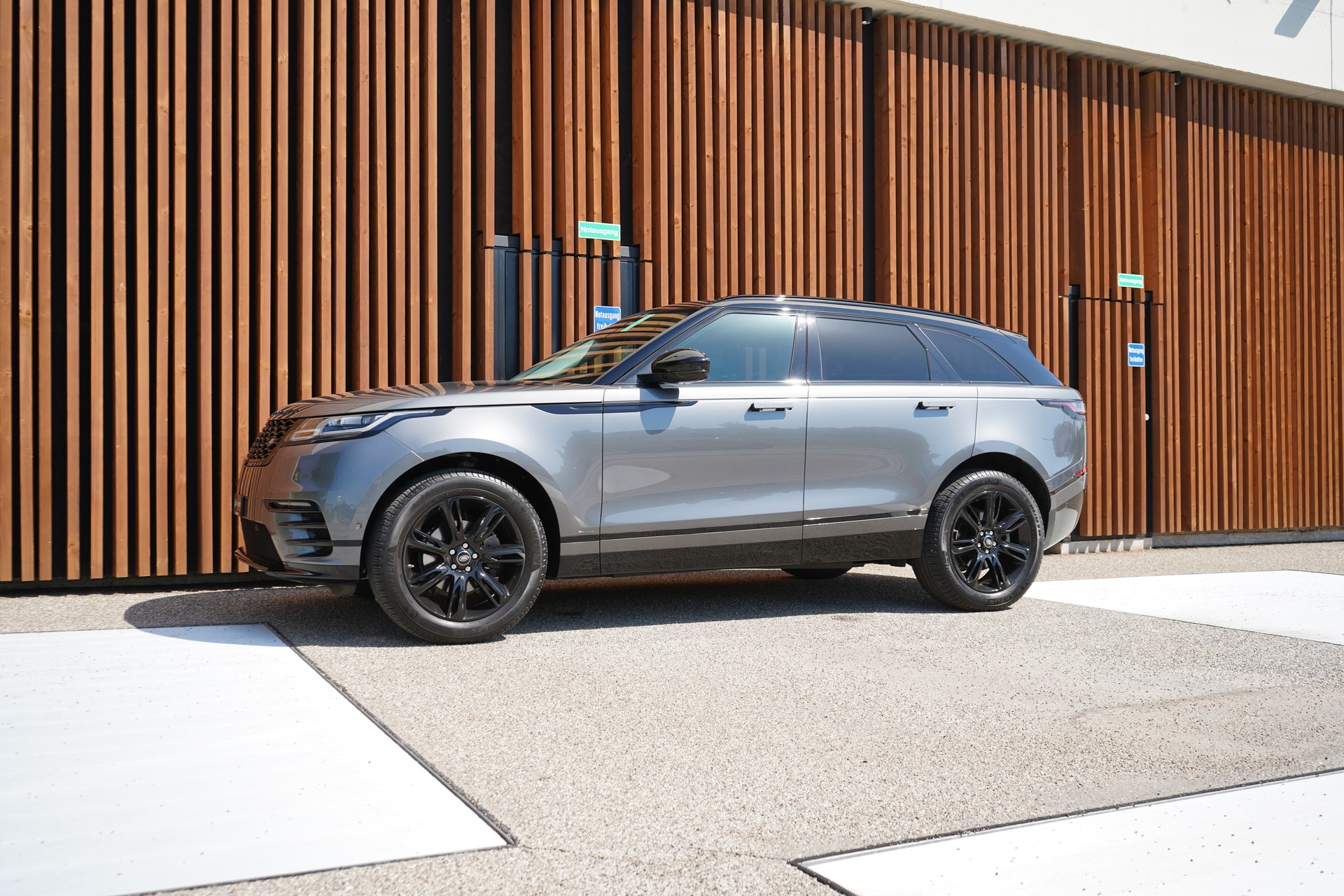 LAND ROVER RANGE ROVER VELAR R-DYNAMIK P 250 SE AUTOMATIC l 250 PS-image-5