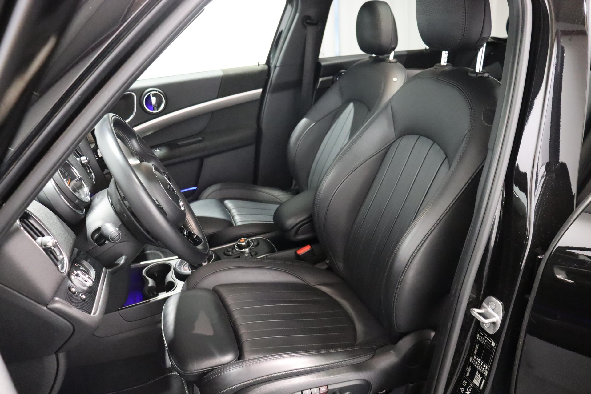 MINI Countryman F60 2.0i Cooper S SAG ALL4-image-8