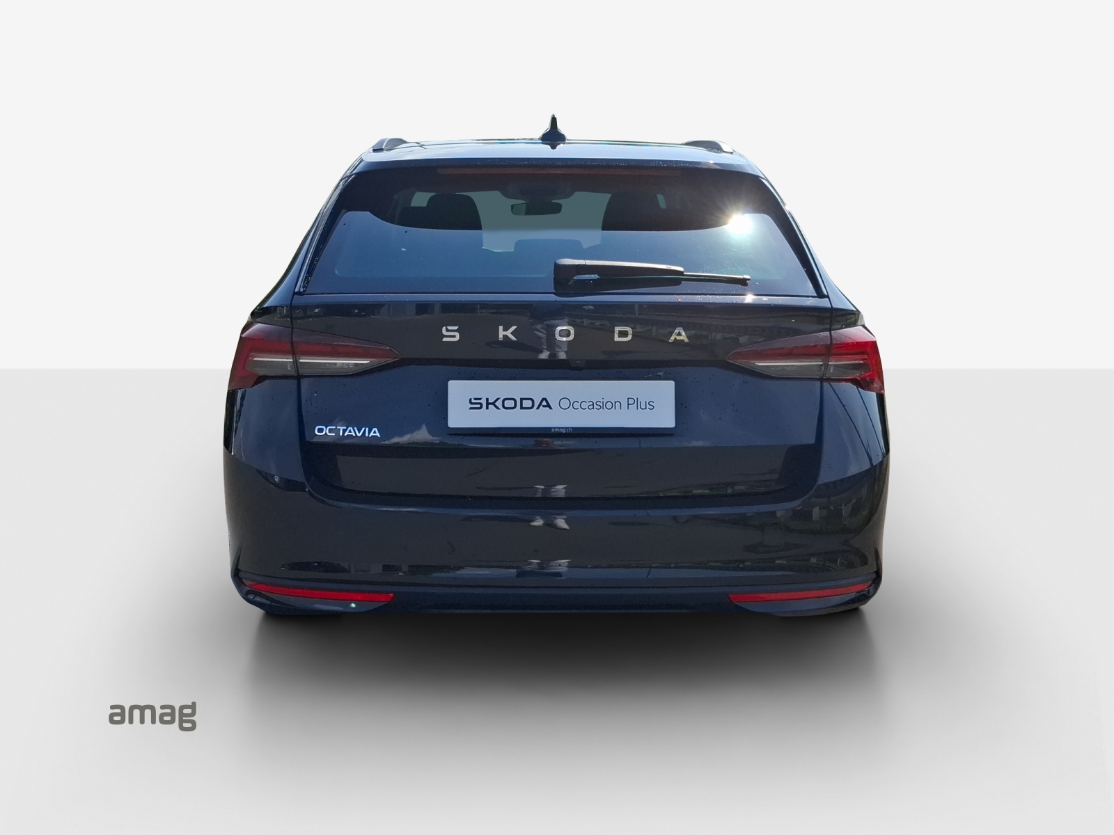 SKODA Octavia Combi 1.5 TSI mHEV DSG Dynamic-image-3