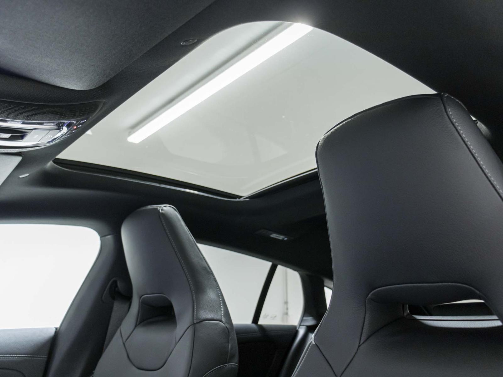 MERCEDES-BENZ CLA 220 d Shooting Brake-image-9